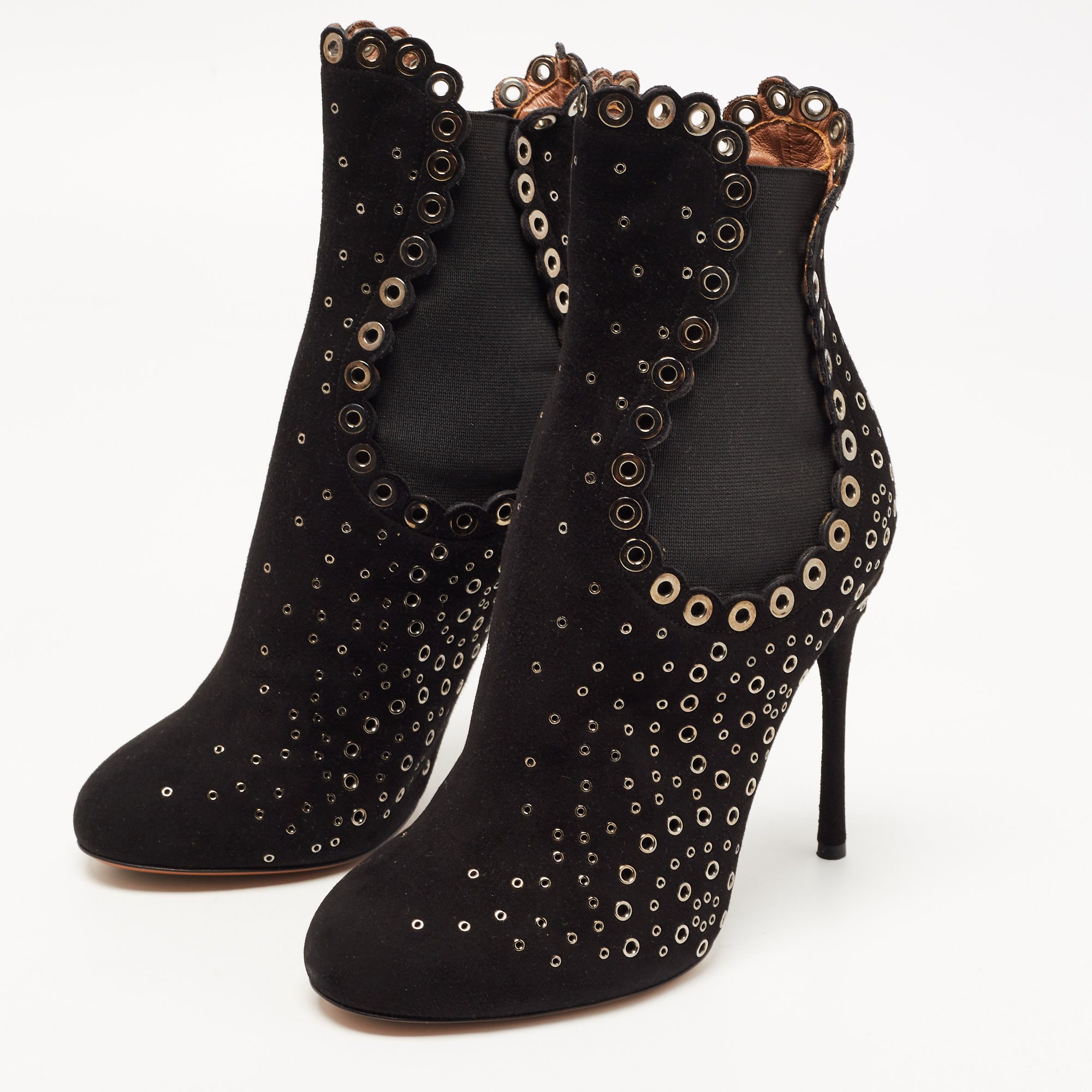 

Alaia Black Suede and Elastic Eyelet Ankle Boots Size