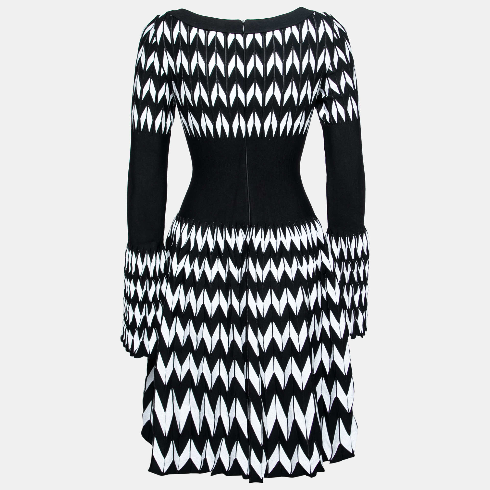 

Alaia Black & White Jacquard Knit Belize Origami Dress