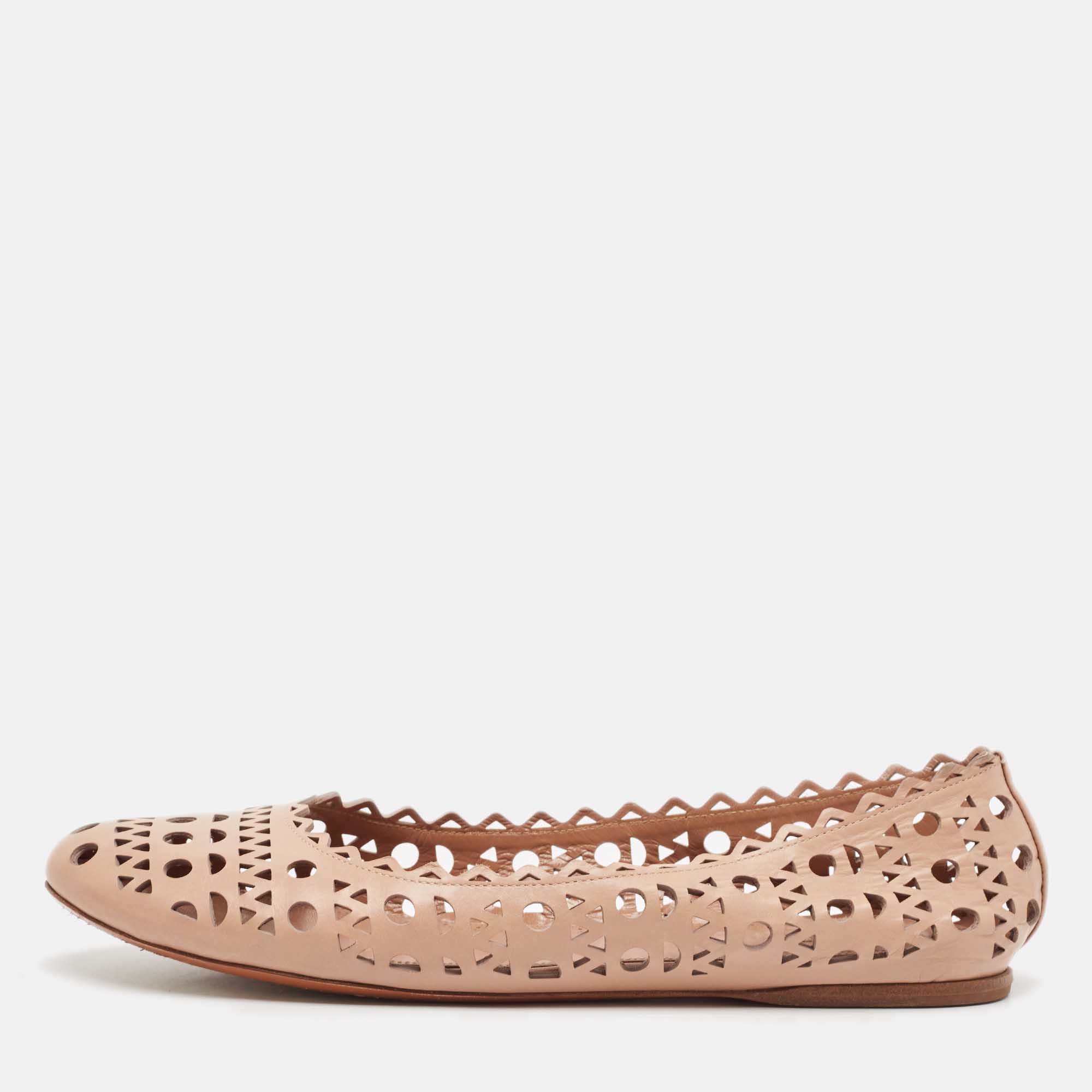 

Alaia Beige Studded Cut Out Leather Ballet Flats Size