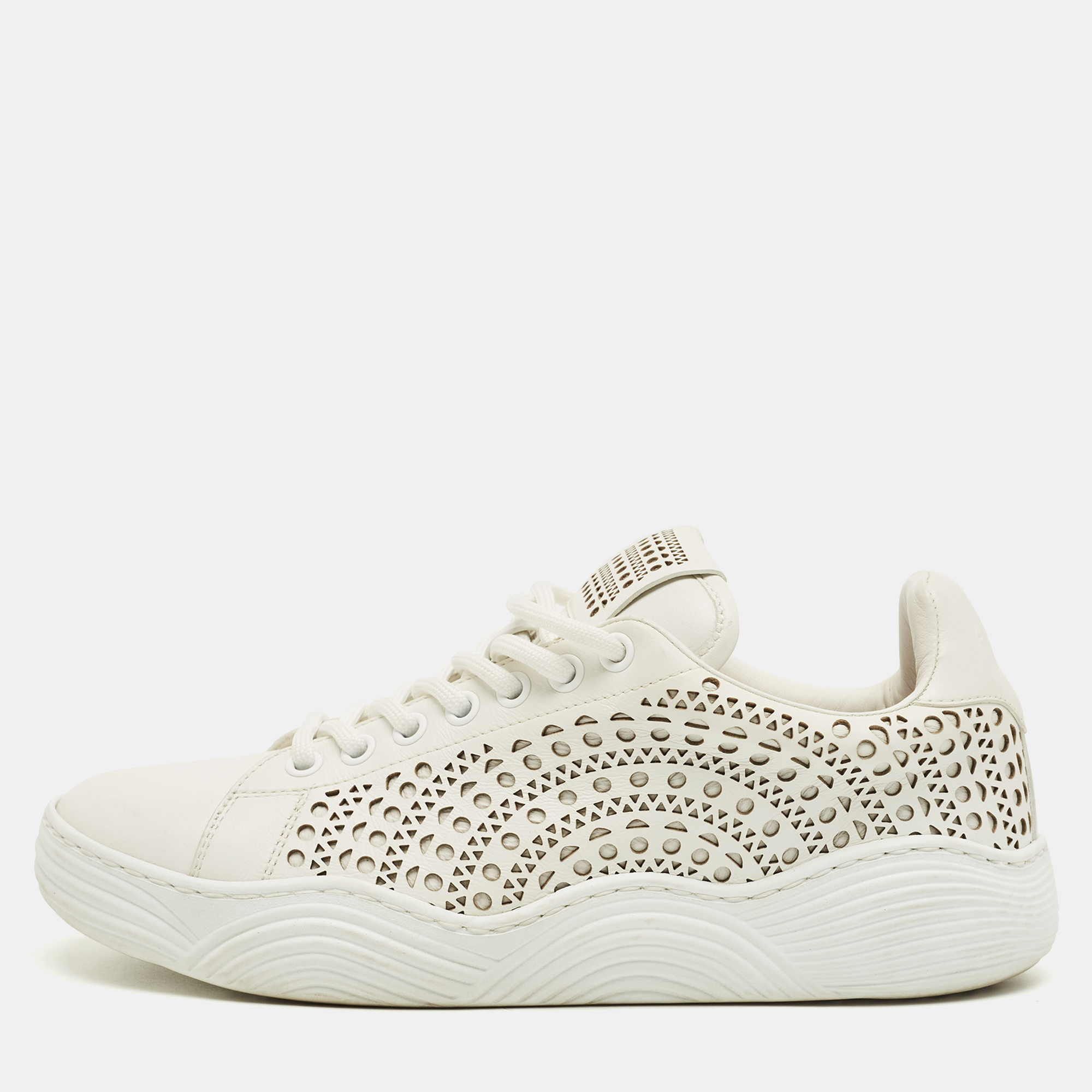 Pre-owned Alaïa White Leather Vienne Laser Cut Out Low Top Sneakers Size 37