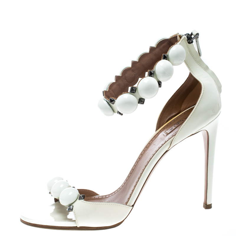 

Alaia White Patent Leather Bombe Stud Embellished Open Toe Sandals Size