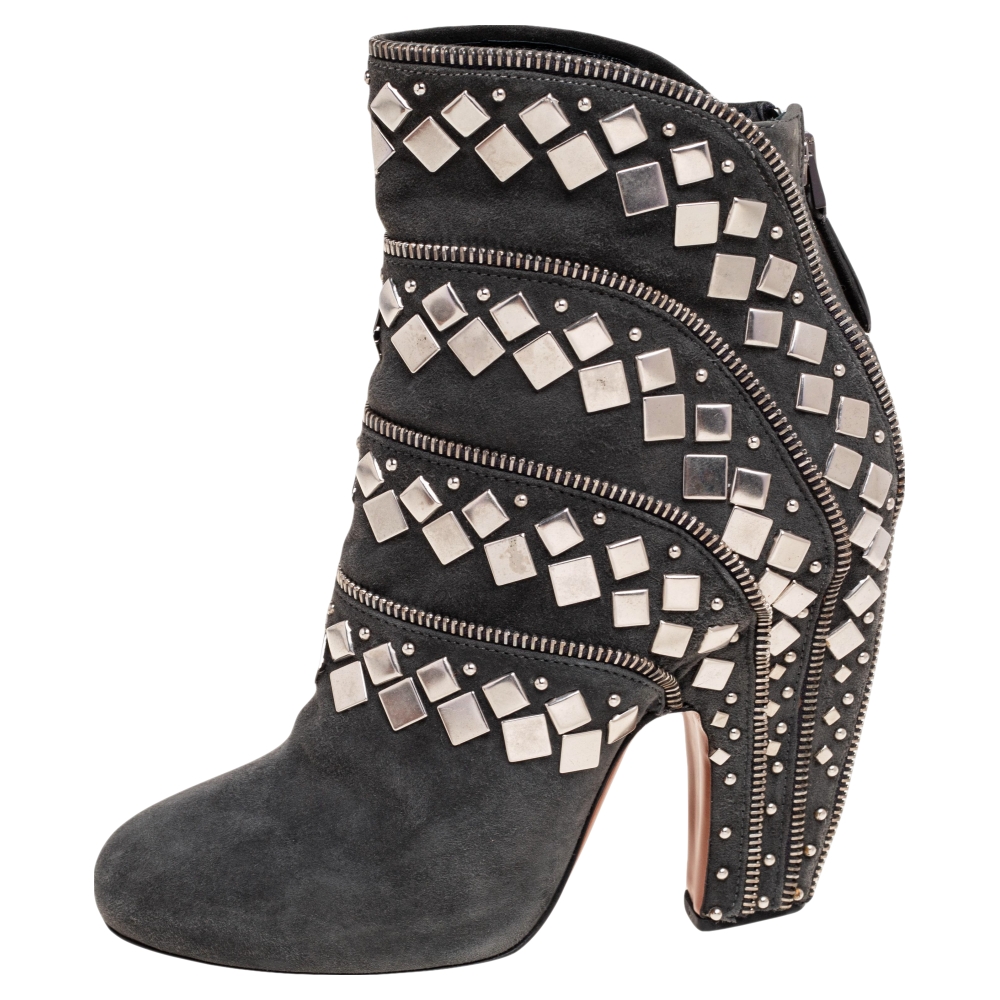 

Alaia Grey Suede Stud Embellished Ankle Boots Size