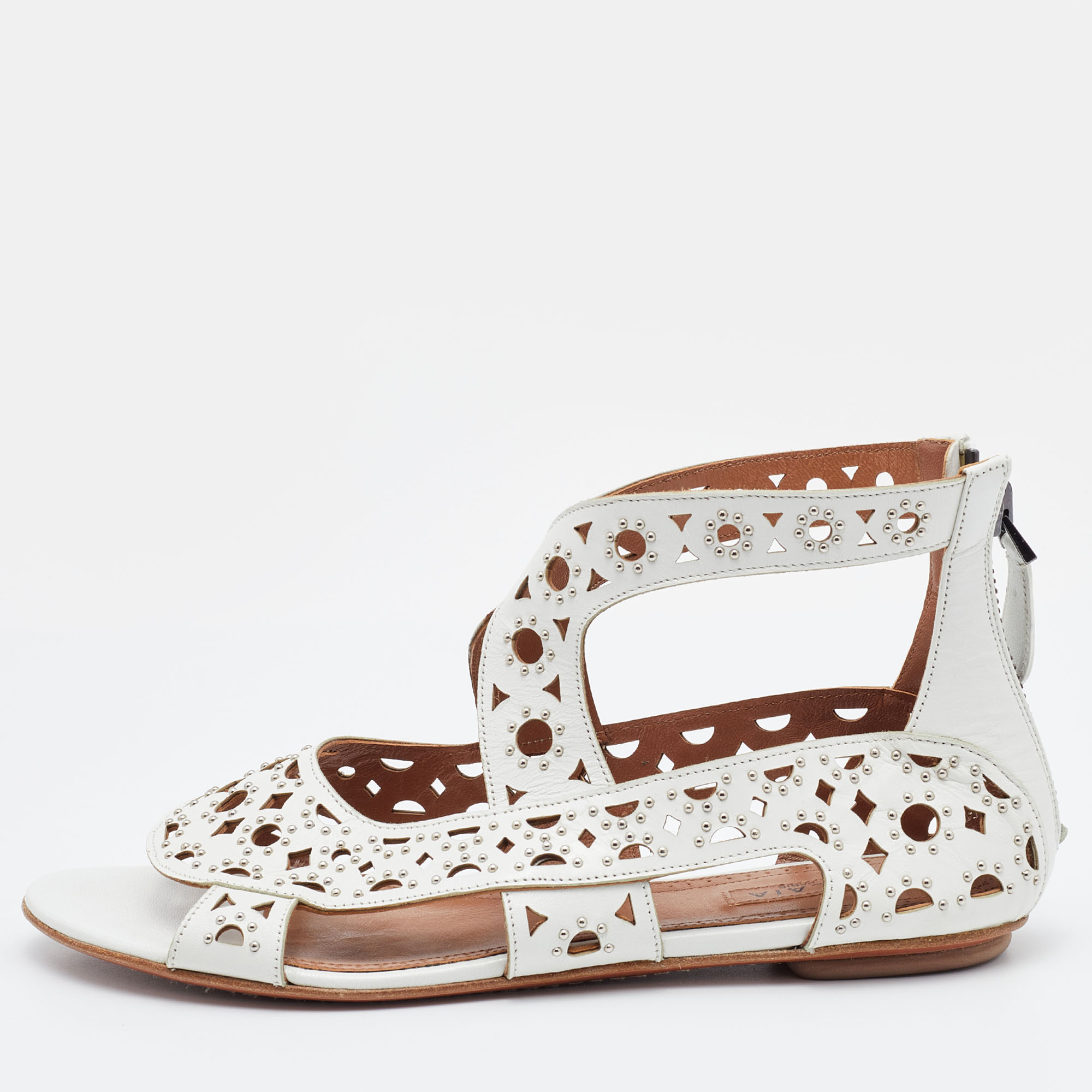 Pre-owned Alaïa White Leather Embellished Flat Sandals Size 36
