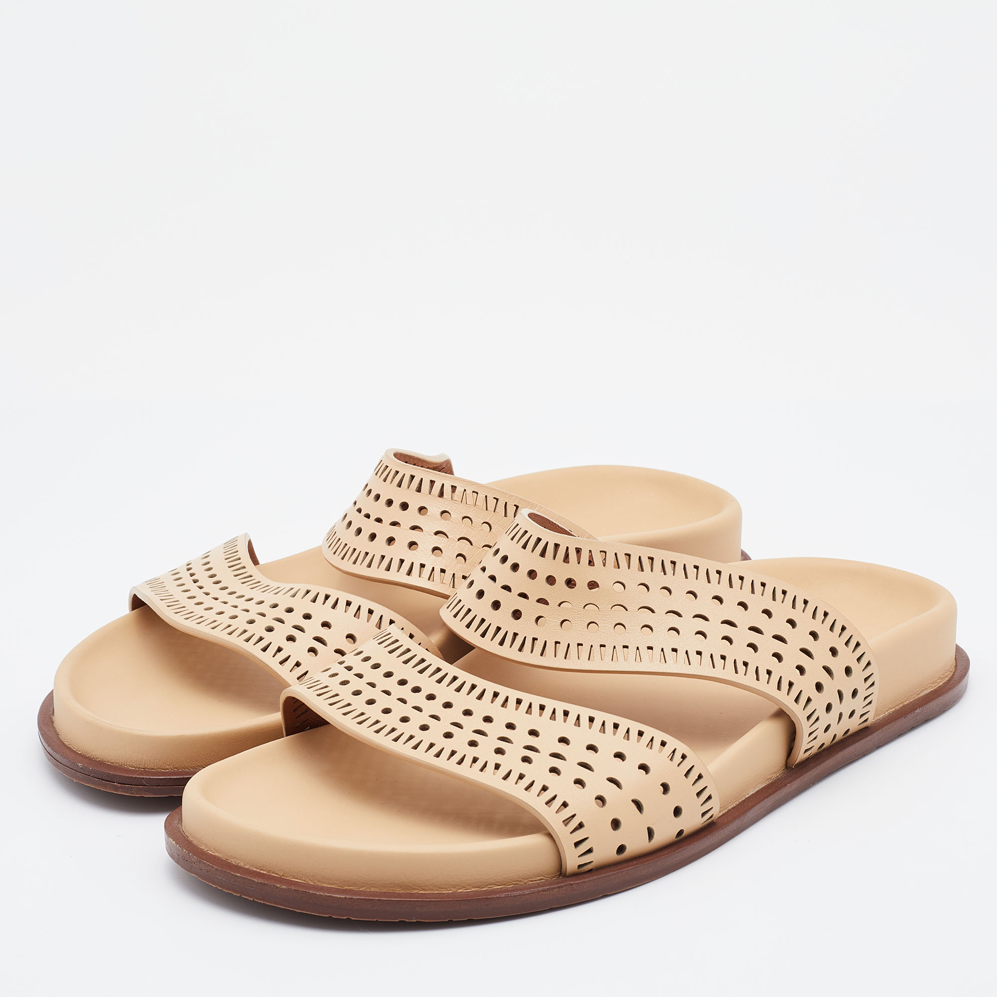 

Alaia Beige Perforated Leather Flat Slides Size