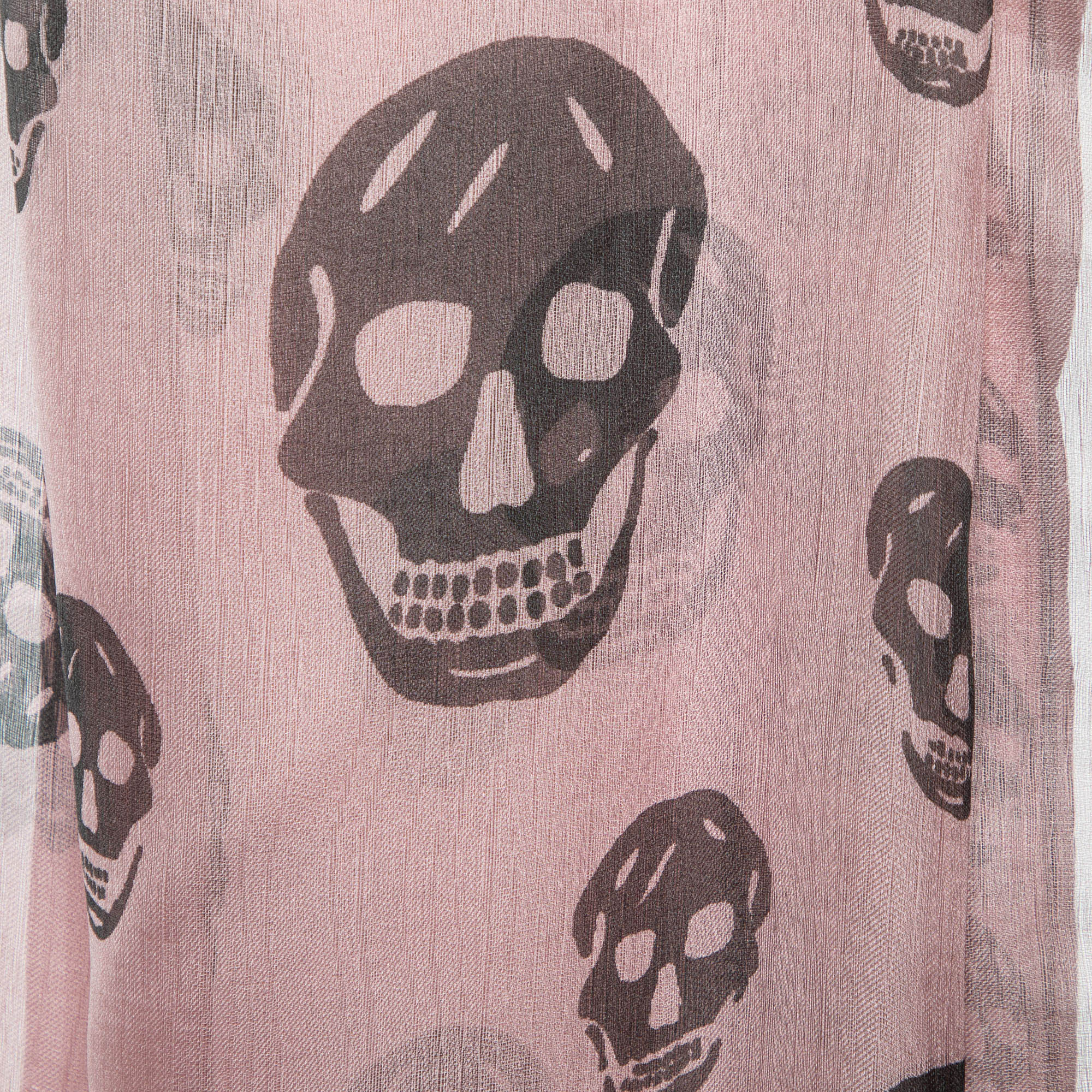 

Alexander McQueen Pink Skull Print Silk Chiffon Scarf