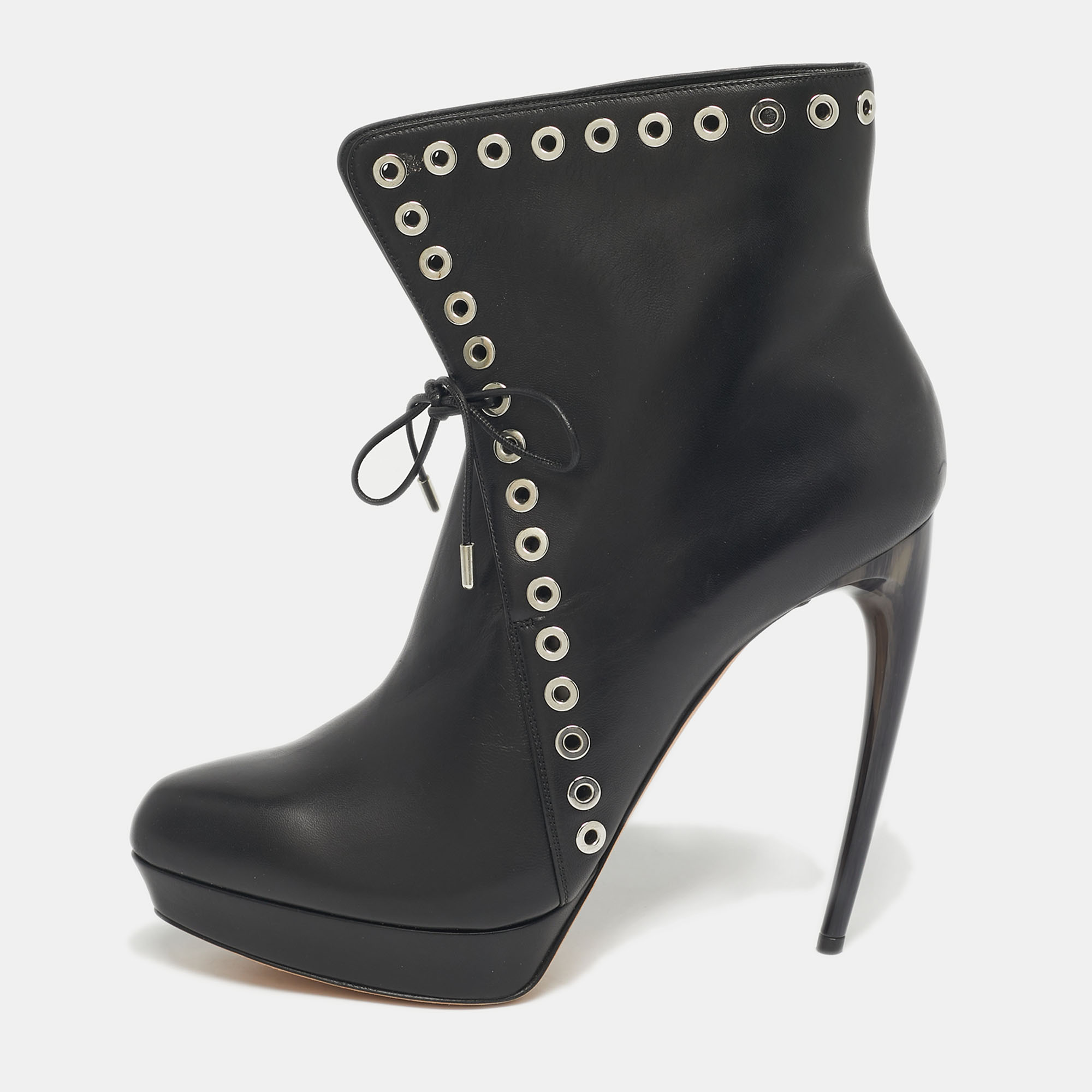 

Alexander McQueen Black Leather Eyelet Horn Heel Ankle Length Boots Size