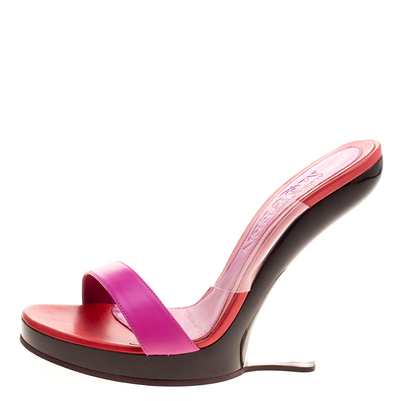 

Alexander McQueen Pink Leather and PVC Bold Plexi Heel Peep Toe Wedge Sandals Size