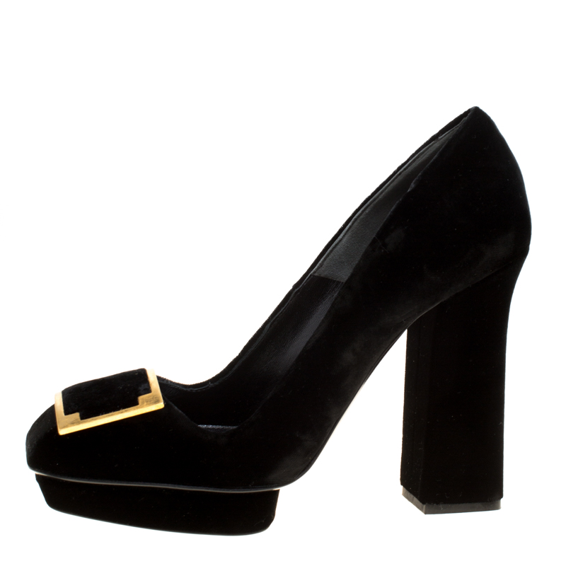 

Alexander McQueen Black Velvet Platform Pumps Size