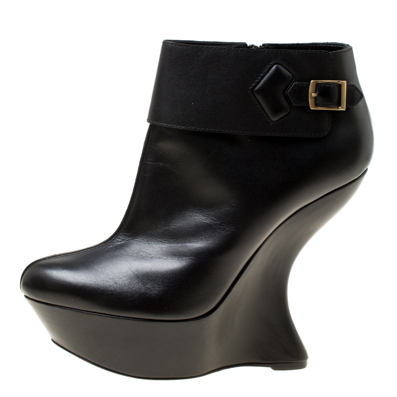 

Alexander McQueen Black Leather Curve Wedge Platform Ankle Boots Size