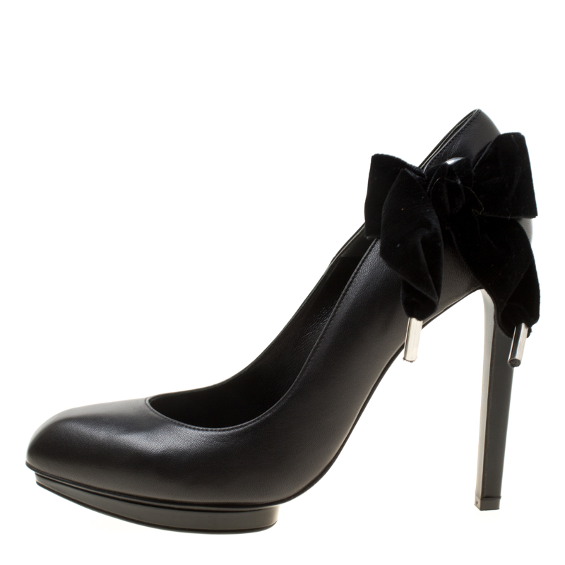 

Alexander McQueen Black Leather With Velvet Bow Platform Pumps Size