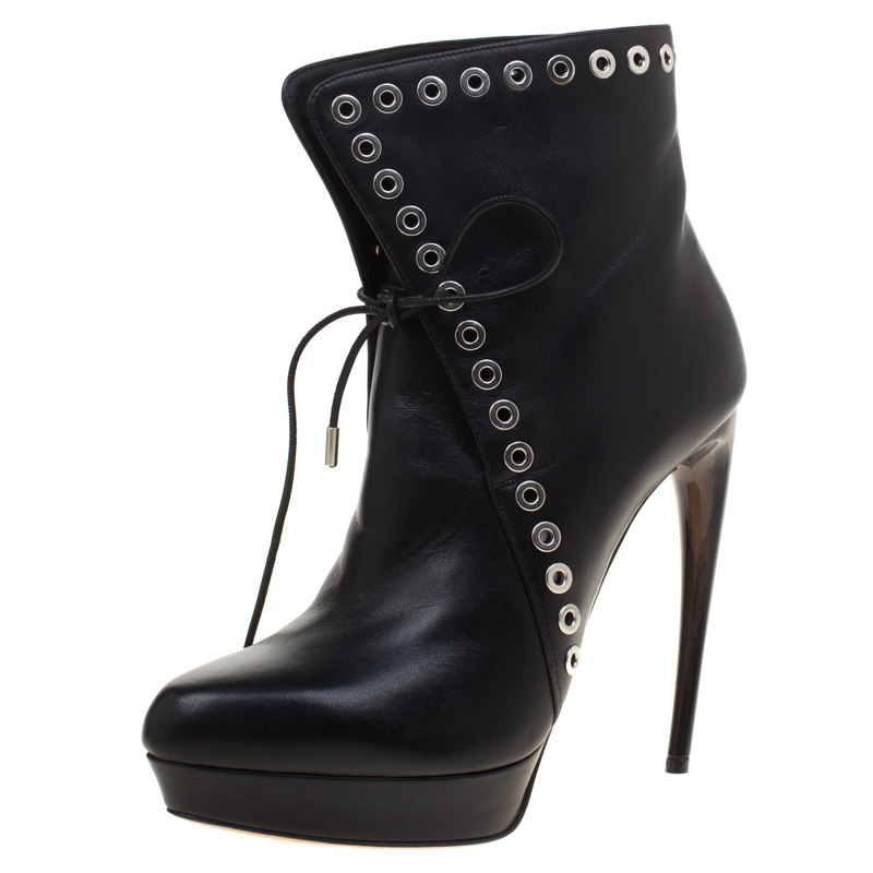 

Alexander McQueen Black Leather Eyelet Detail Curve Heel Platform Ankle Boots Size