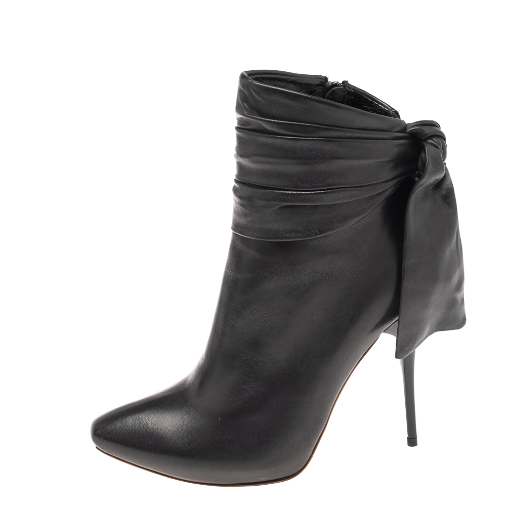

Alexander McQueen Black Leather Knotted Ankle Boots Size