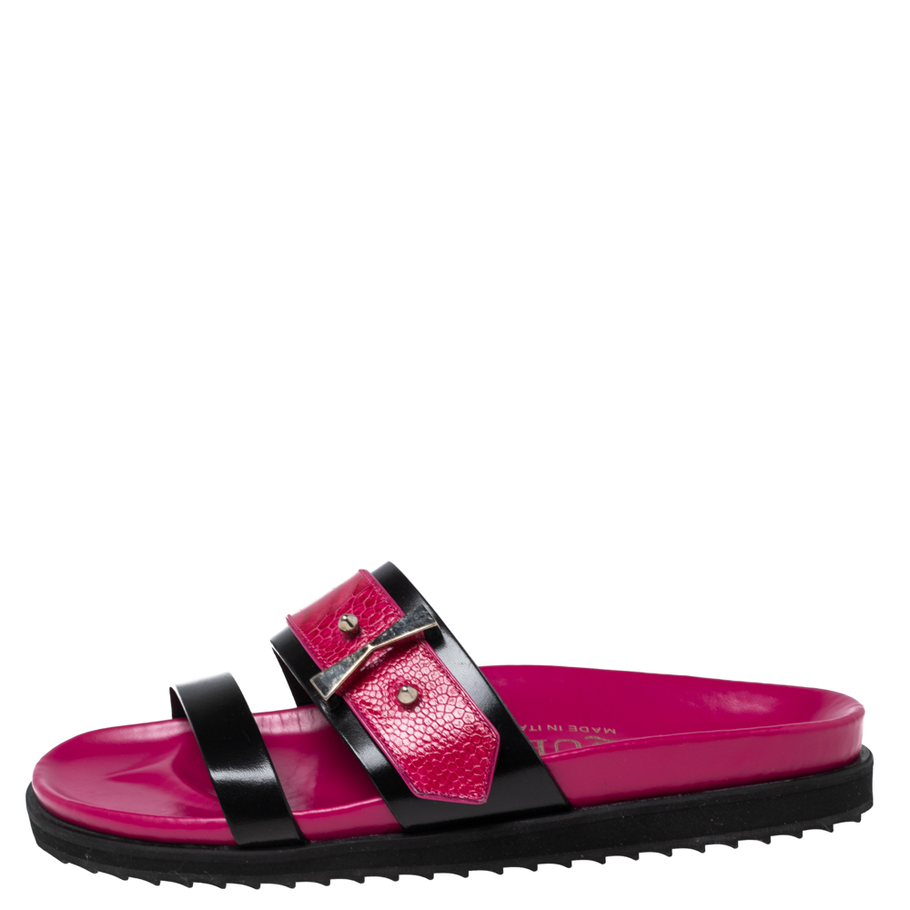 

Alexander McQueen Pink/Black Croc Embossed Leather And Leather Gomma Sandals Size