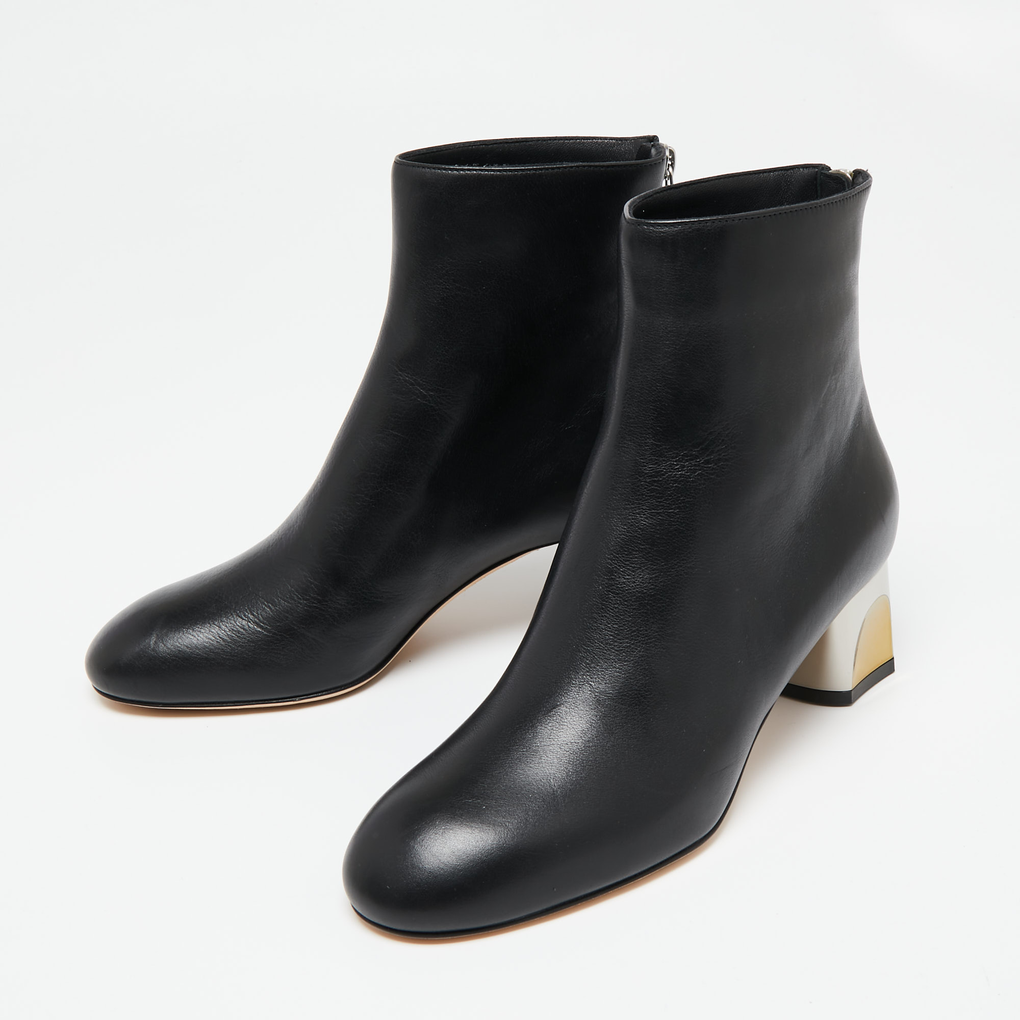 

Alexander McQueen Black Leather Ankle Boots Size