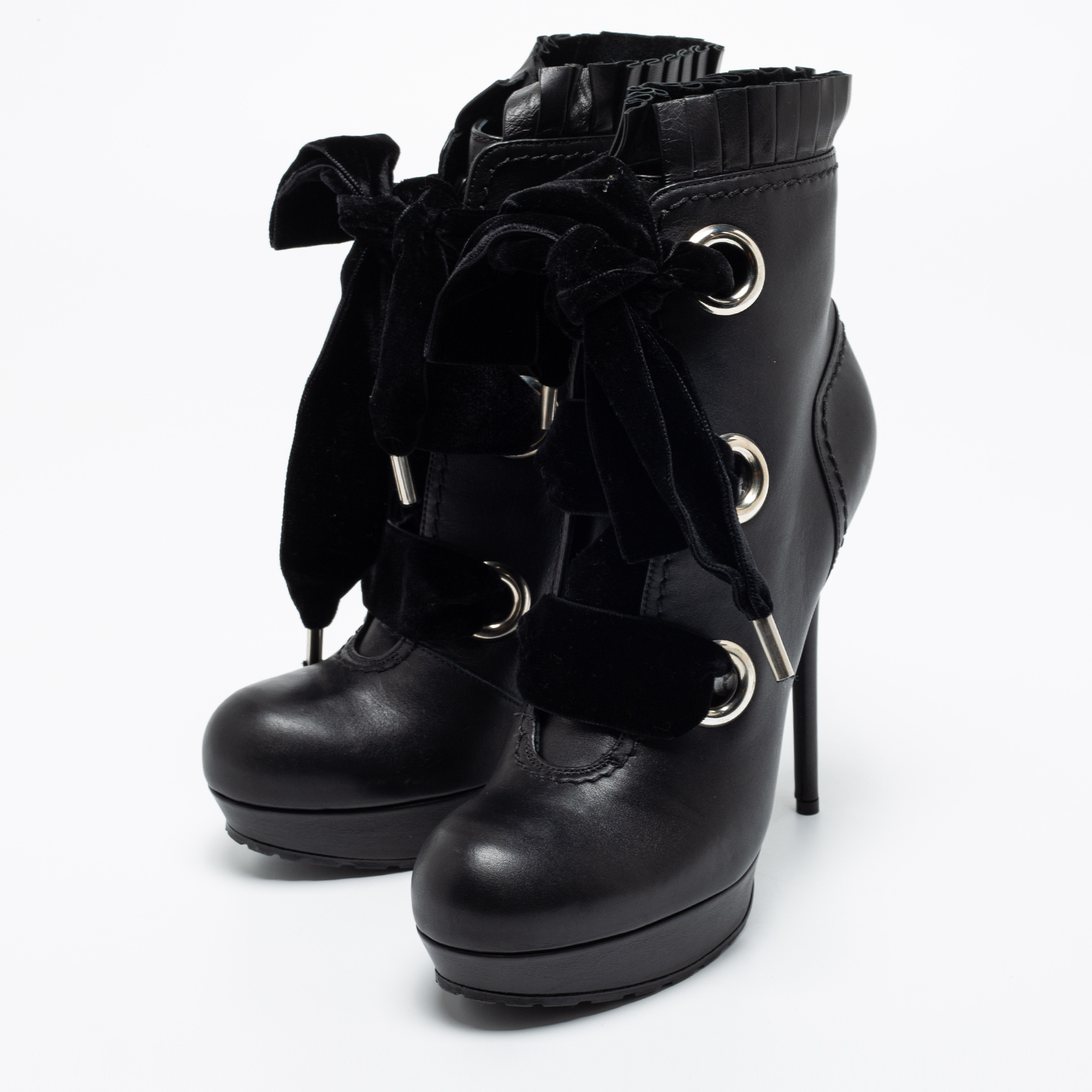 

Alexander McQueen Black Leather Platform Ankle Boots Size
