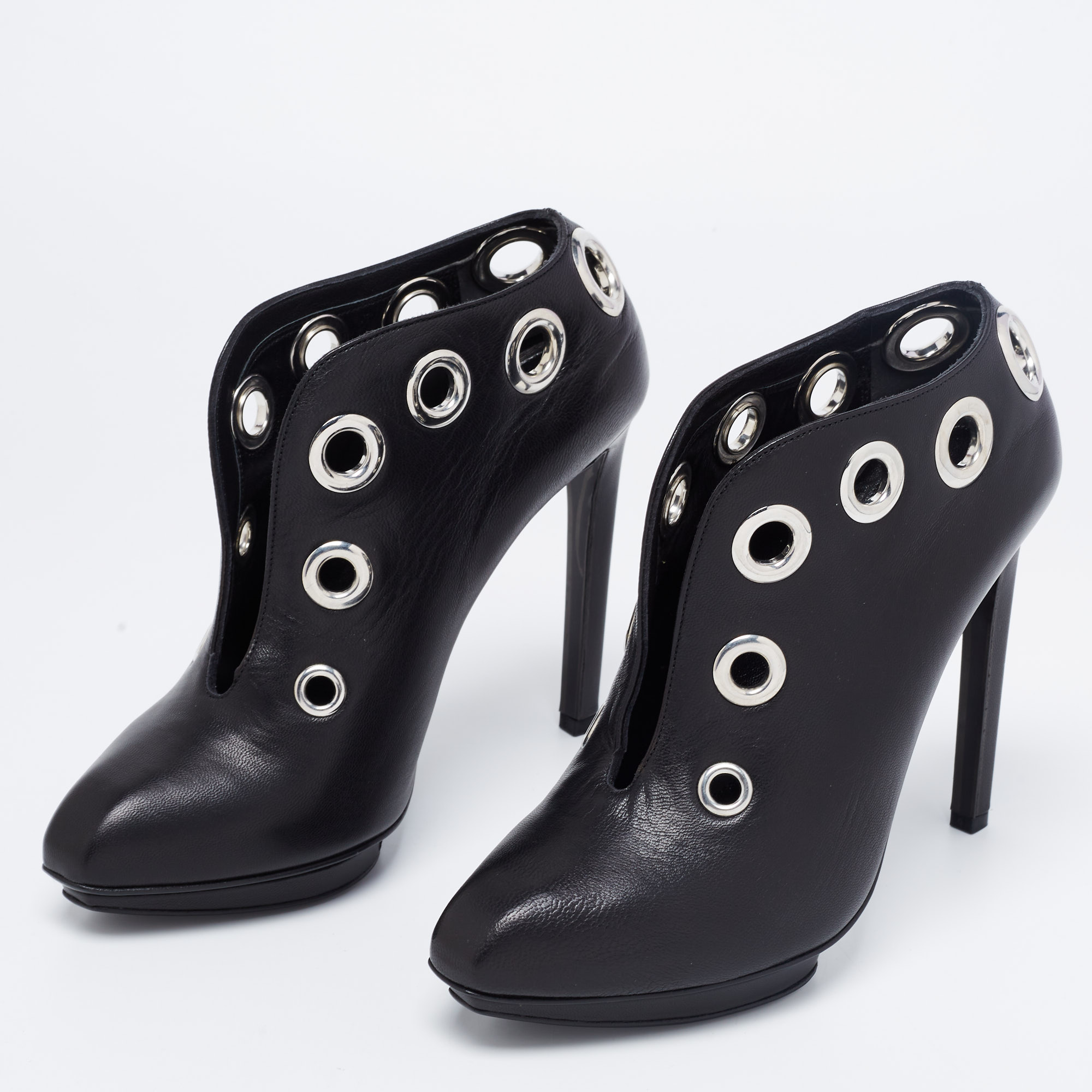 

Alexander McQueen Black Leather Platform Booties Size