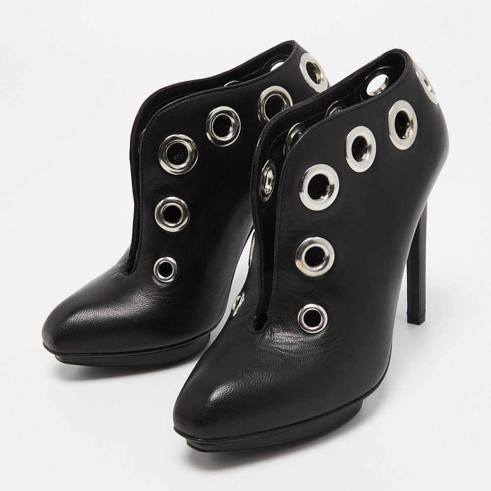 

Alexander McQueen Black Leather Platform Booties Size