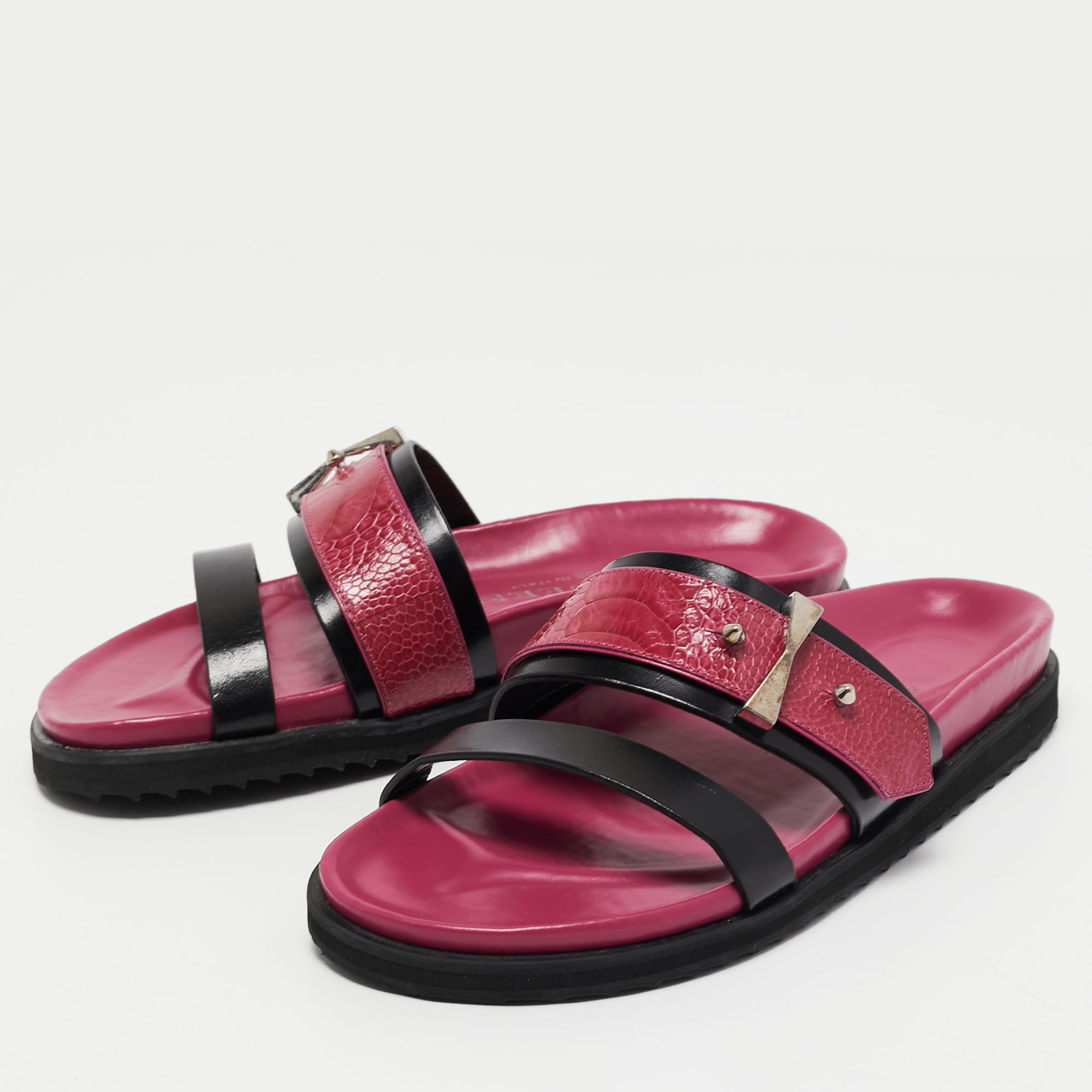 

Alexander McQueen Pink/Black Ostrich Leg And Leather Flat Slides Size