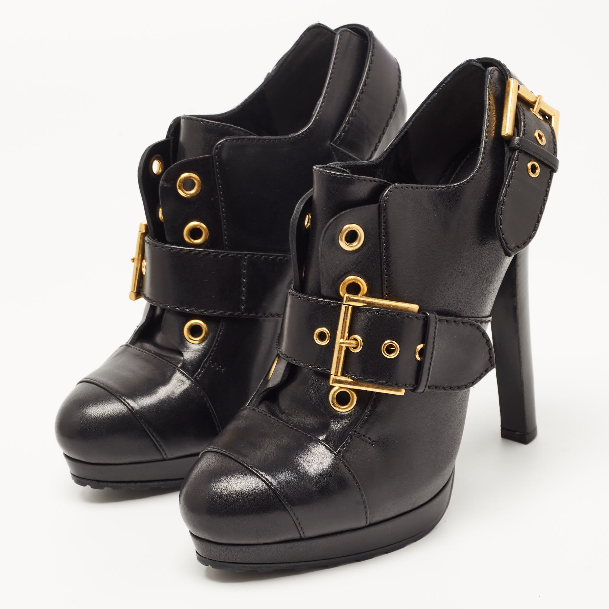 

Alexander McQueen Black Leather Ankle Boots Size