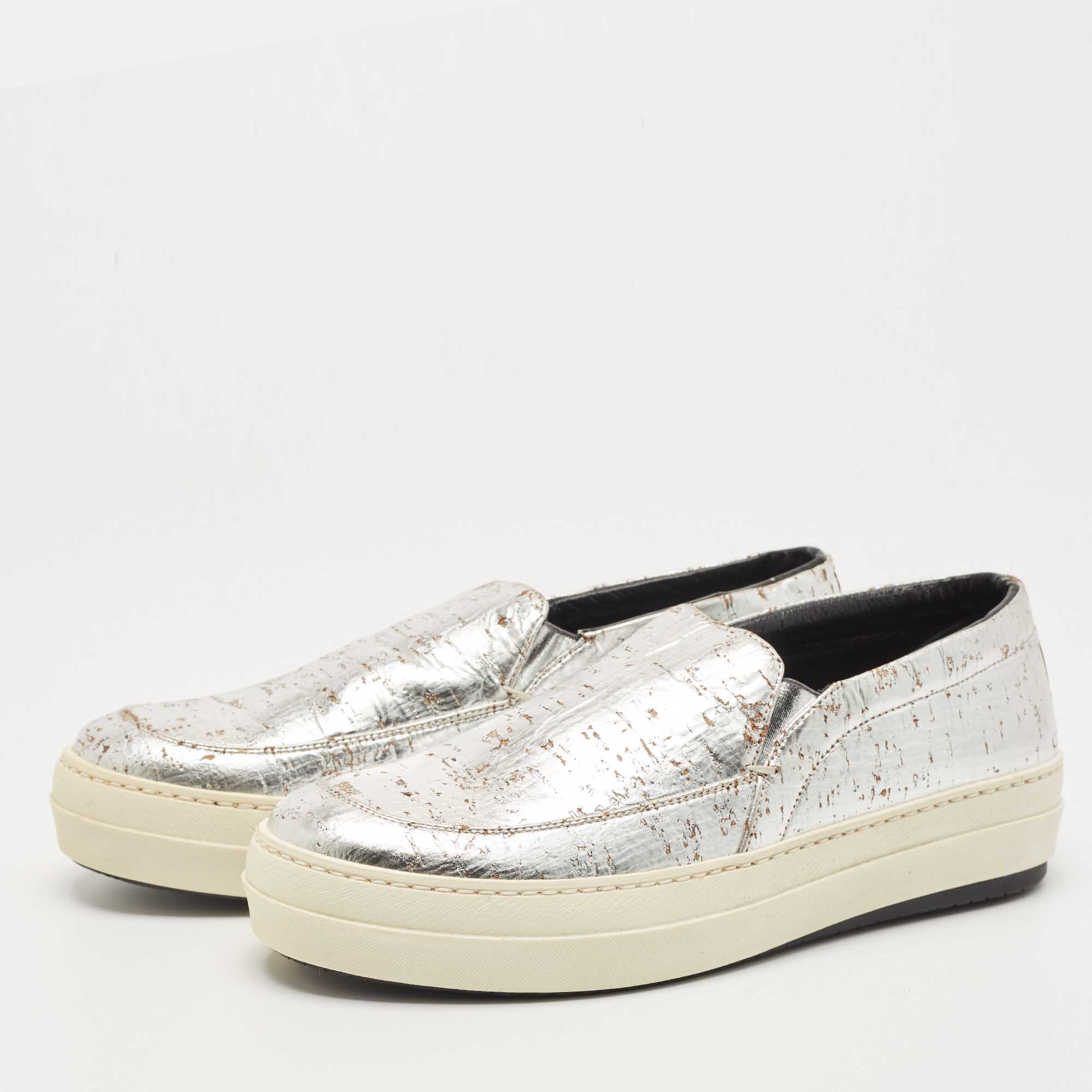 

Alexander McQueen Sliver Leather Slip On Sneakers Size, Silver