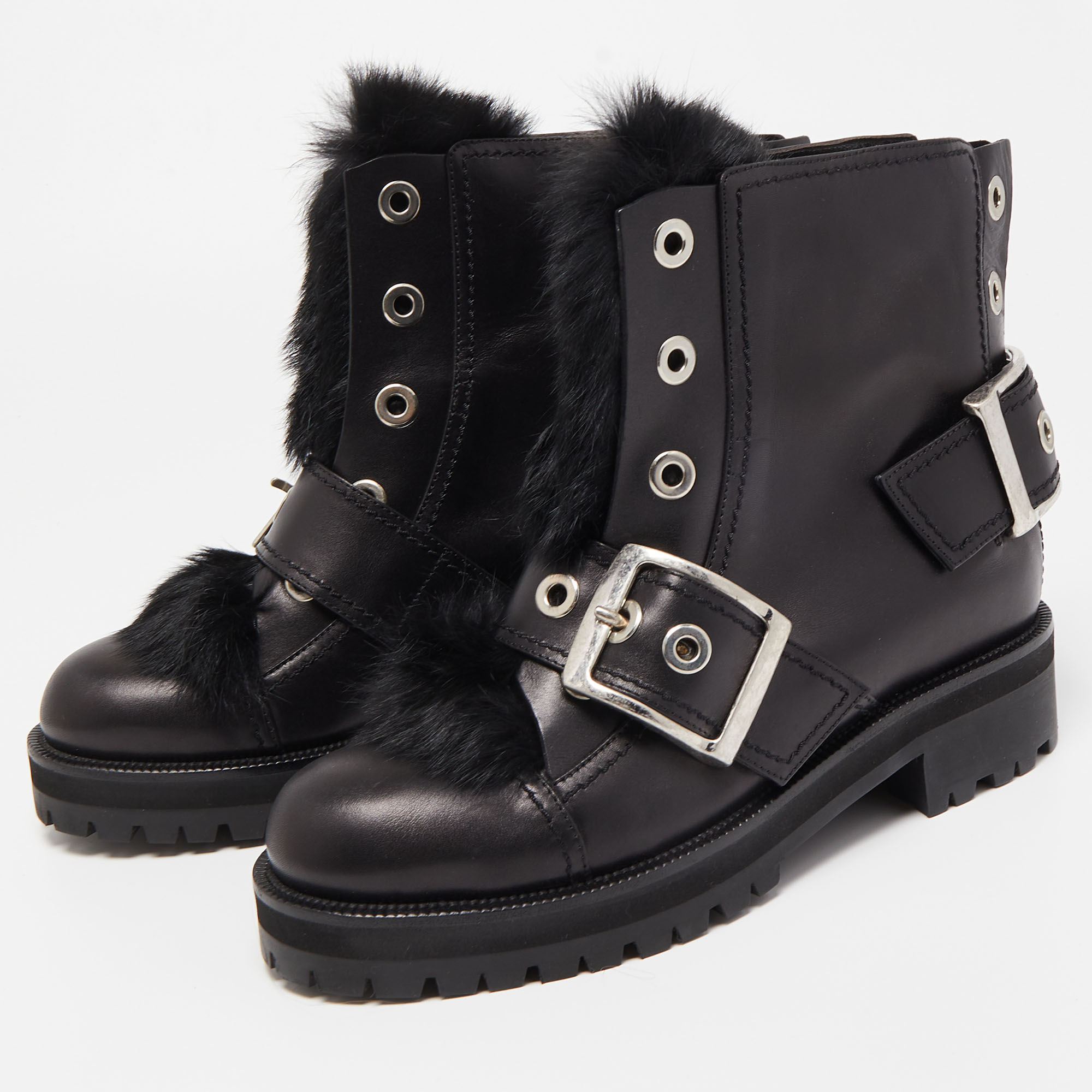 

Alexander McQueen Black Leather and Fur Buckle Detail Ankle Boots Size