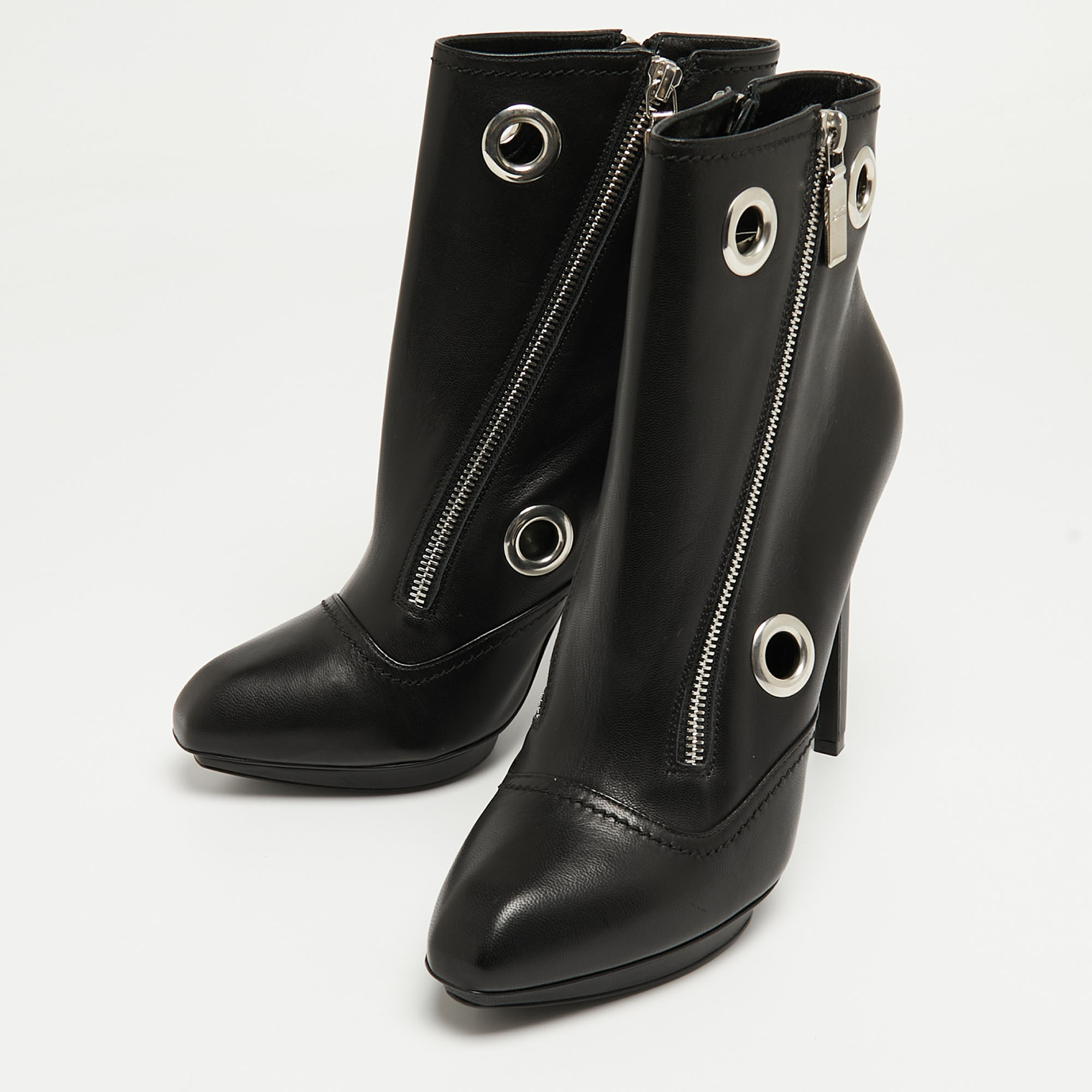 

Alexander McQueen Black Leather Ankle Boots Size