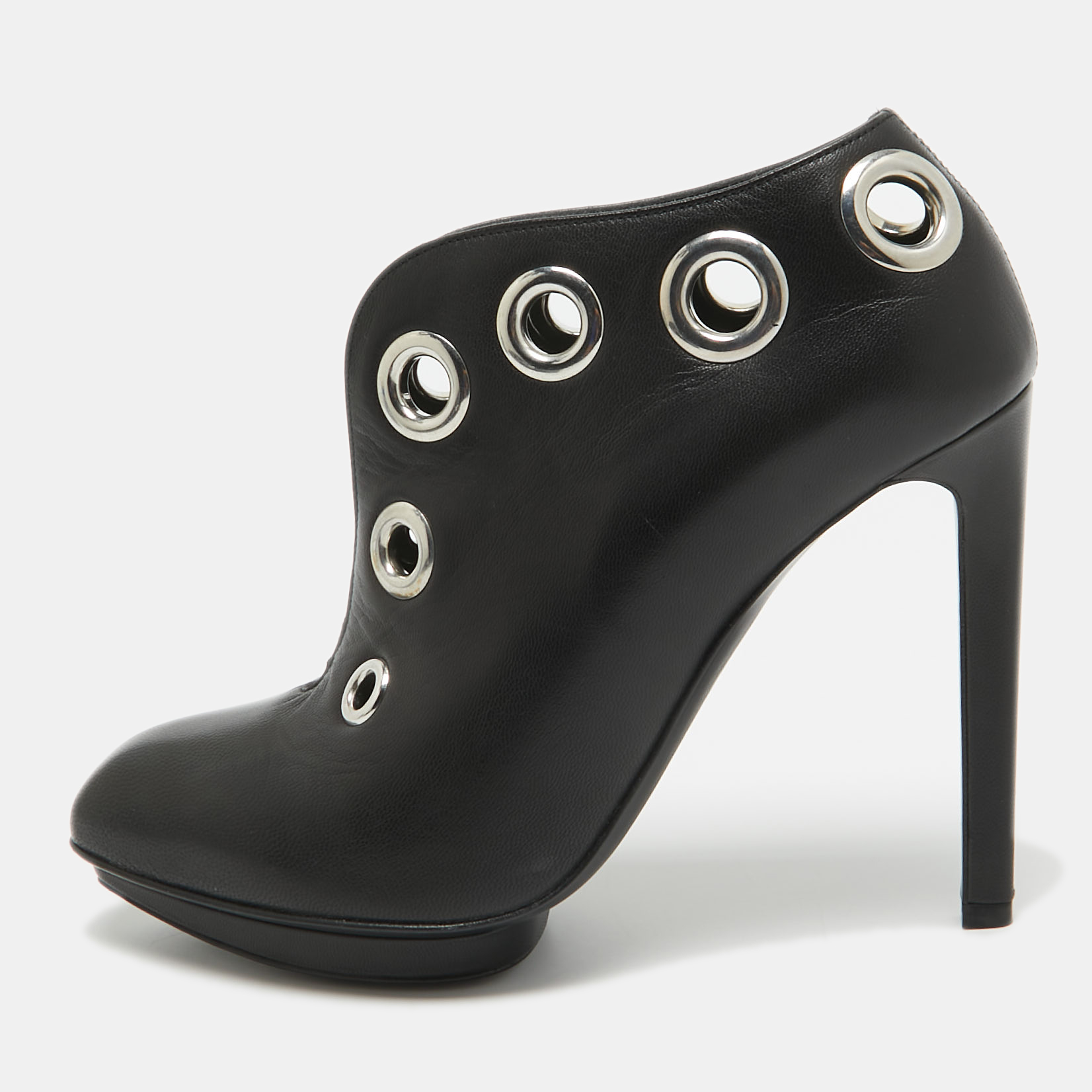 

Alexander McQueen Black Leather Eyelet Ankle Booties Size