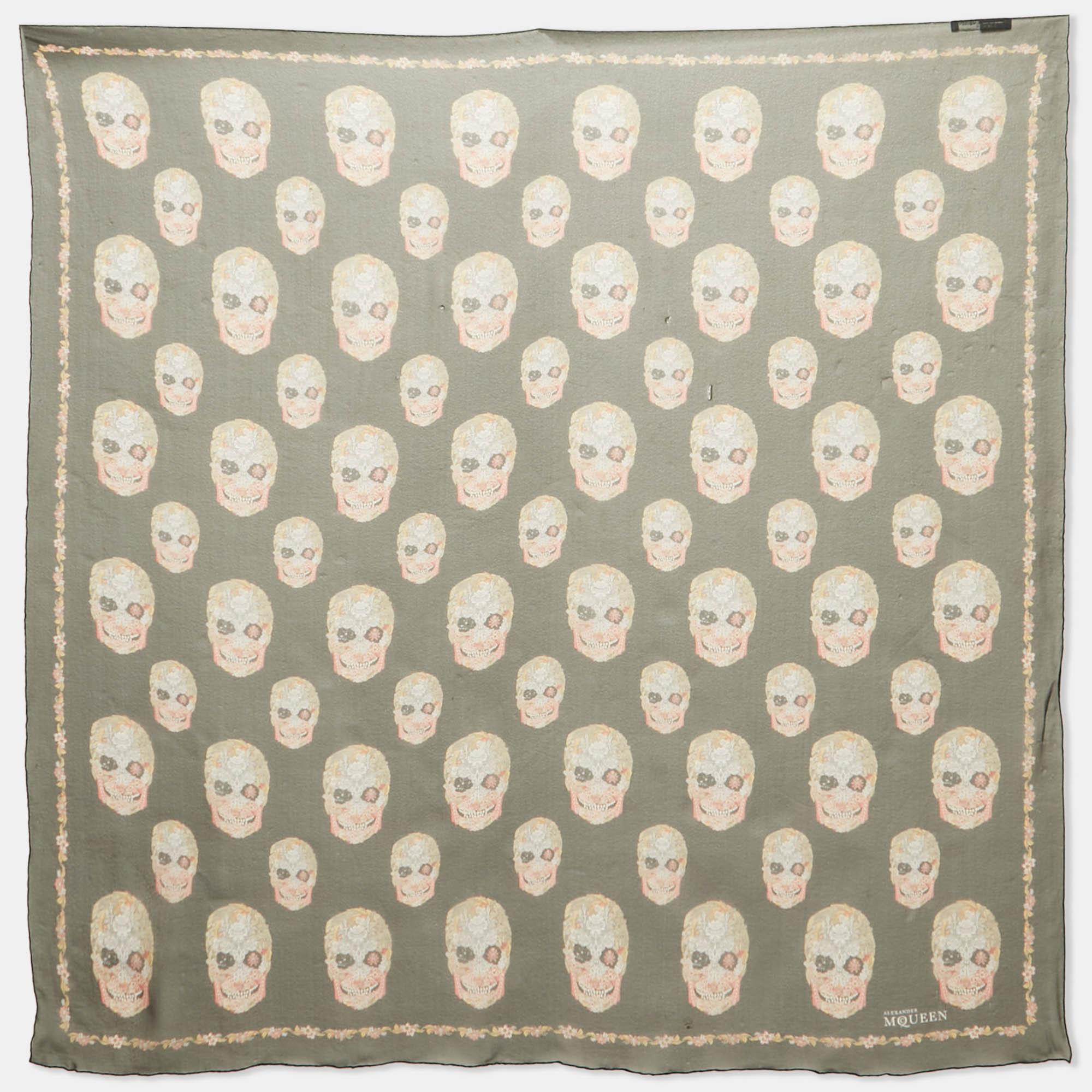 

Alexander McQueen Black Skull Print Silk Scarf