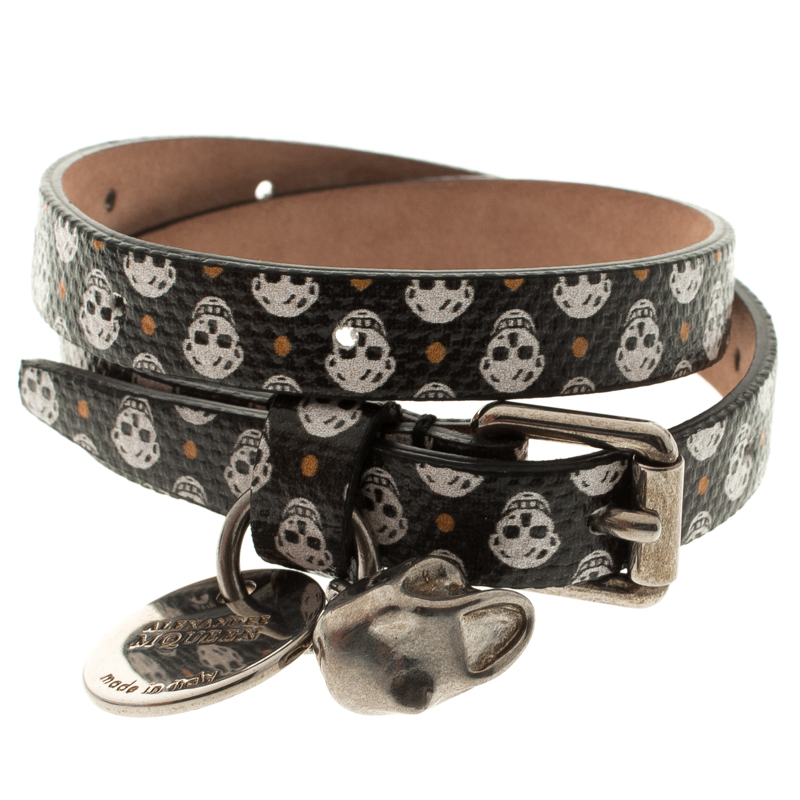Pre Owned Alexander McQueen Black Skull Printed Leather Double Wrap Skull Charm Bracelet