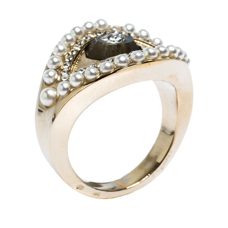 

Alexander McQueen Pale Gold Tone Pearl & Crystal Encrusted Eye Ring Size