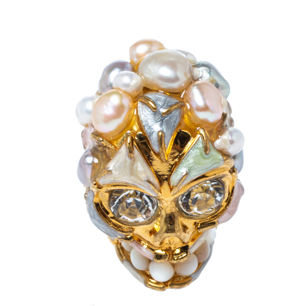 

Alexander McQueen Skull Cultured Pearl Crystal Enamel Gold Tone Cocktail Ring Size, Multicolor