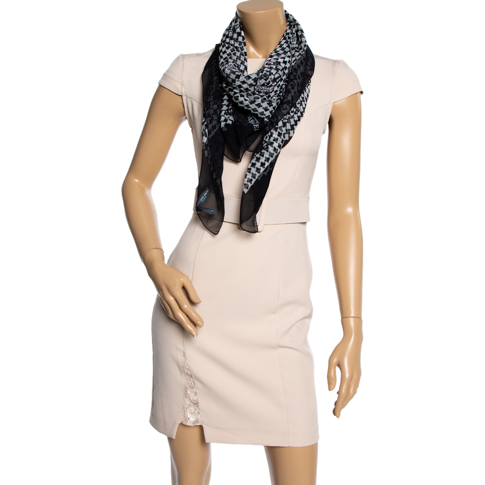 

Alexander McQueen Black & White Skull Print Silk Scarf