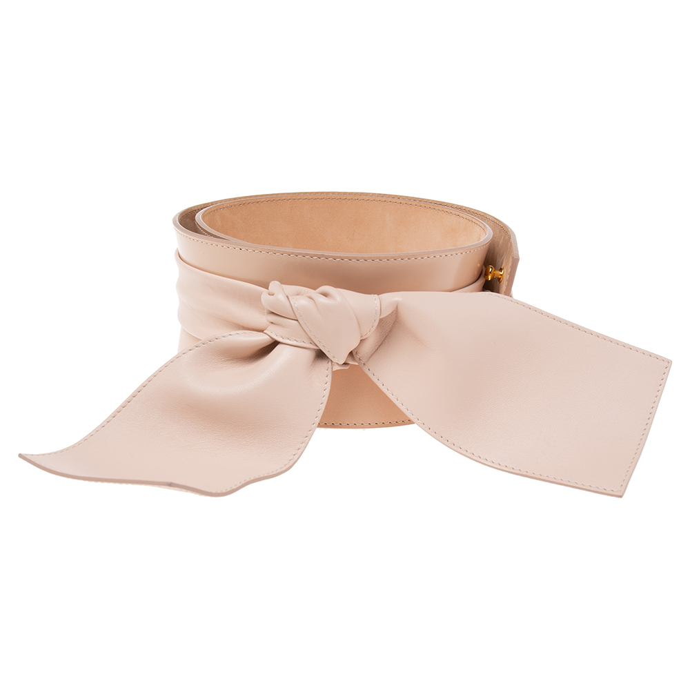 

Alexander McQueen Pink Leather Wide Bow Embellished Waist Belt Size