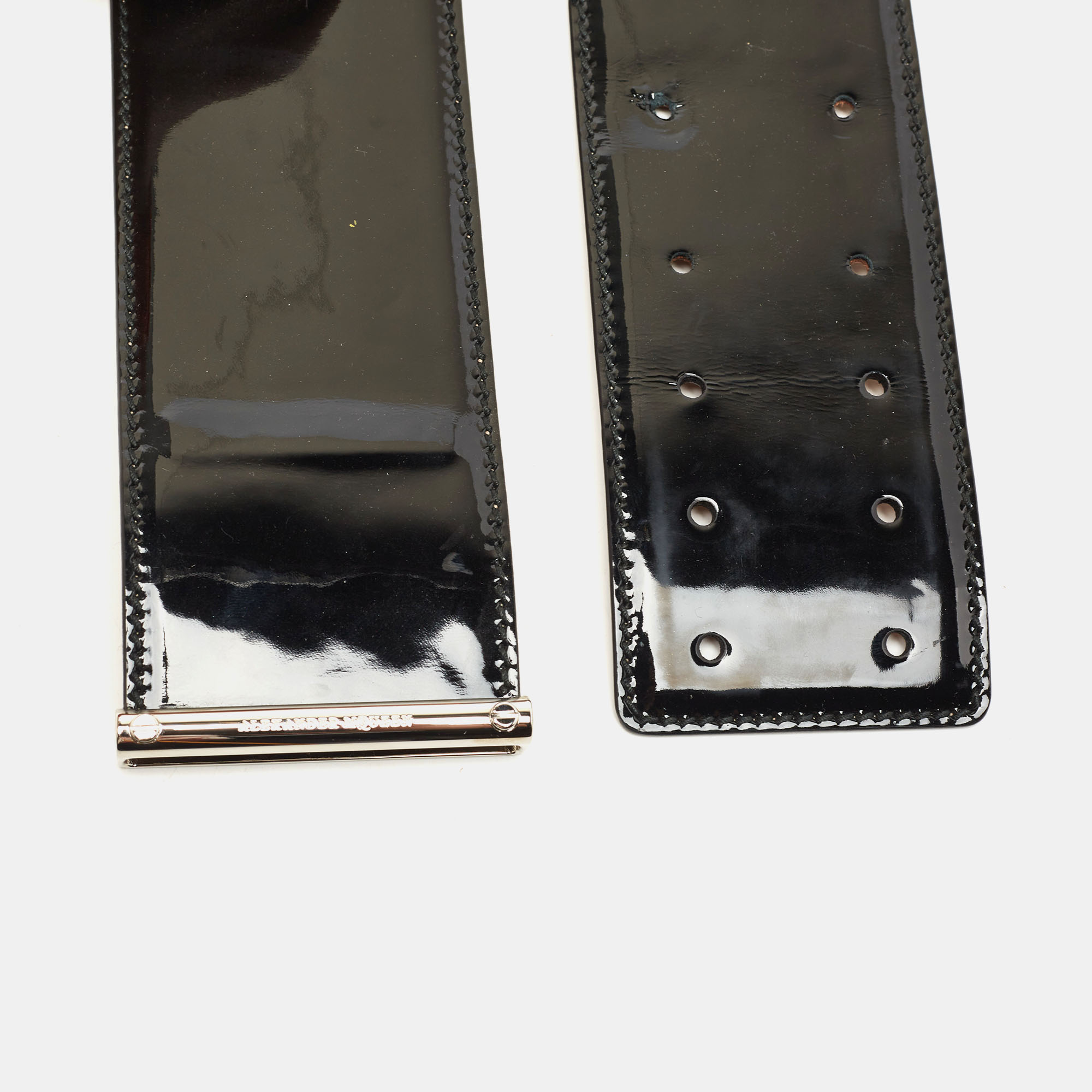 

Alexander McQueen Black Patent Leather Wide Waist Belt