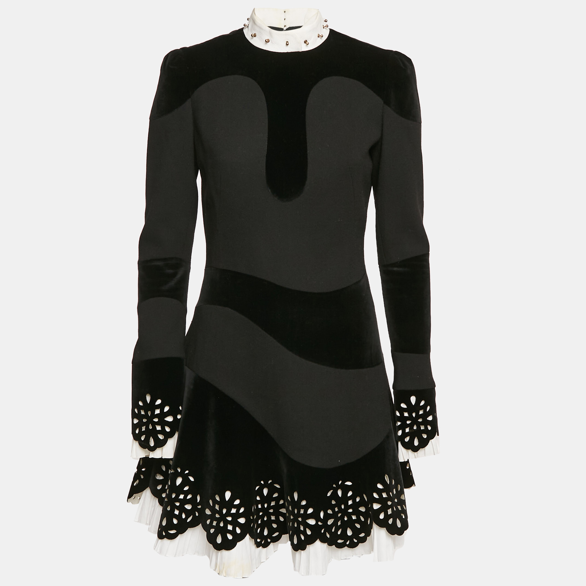 

Alexander McQueen Black Crepe and Velvet Cut-Out Detail Mini Dress S