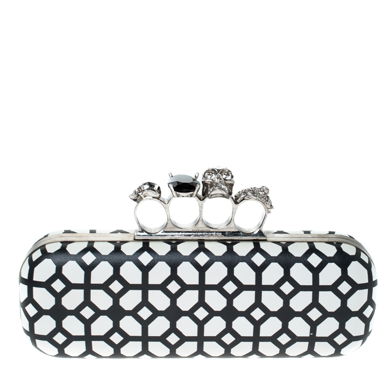 Pre Owned Alexander McQueen White/Black Patent Leather Skull Knuckle Clutch