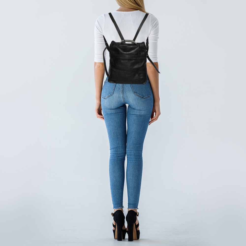 

Alexander McQueen Black Leather Backpack