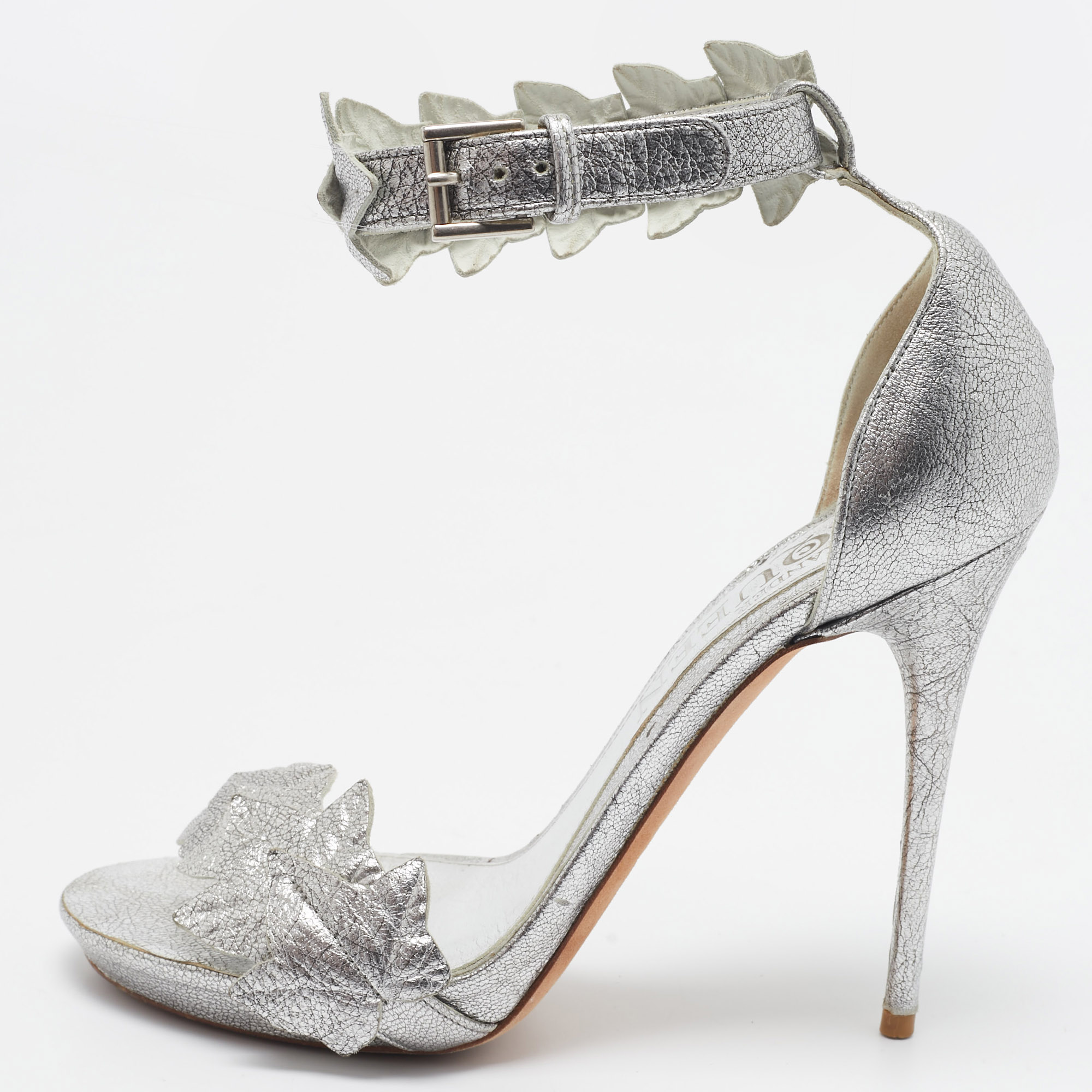 

Alexander McQueen Metallic Silver Textured Leather Ivy Leaf Embellished Open Toe Sandals Size
