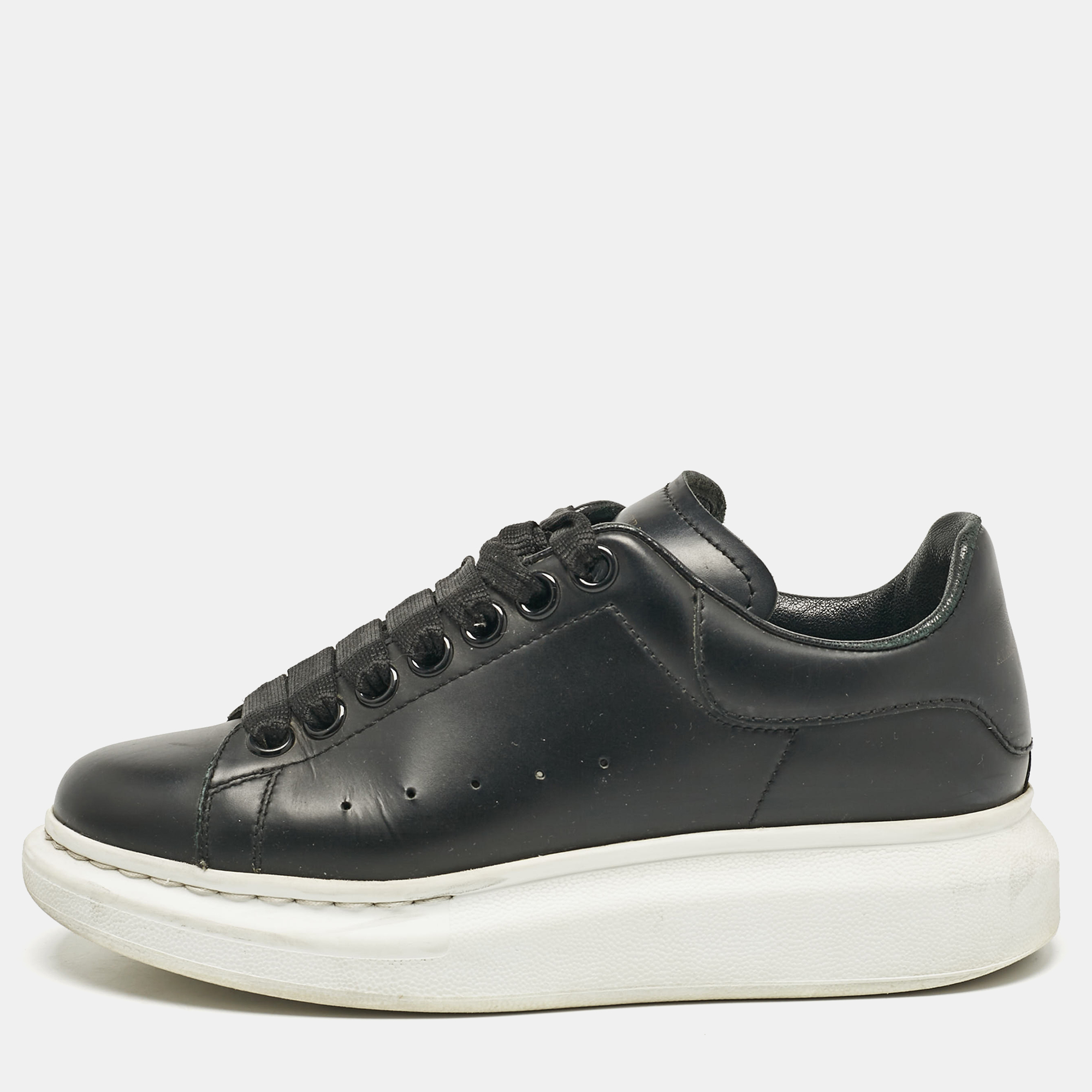 

Alexander McQueen Black/White Leather Oversized Sneakers Size