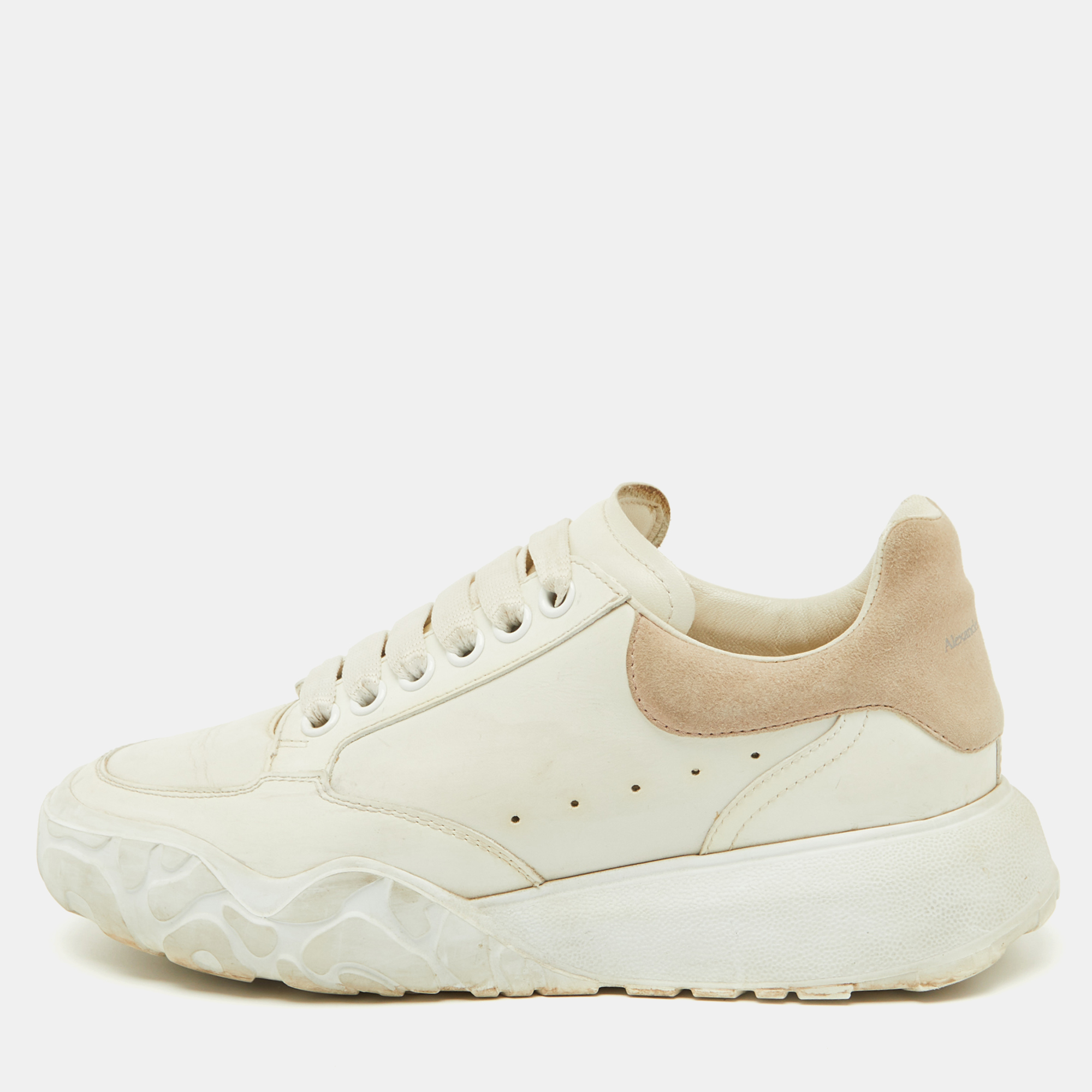 

Alexander McQueen White Leather and Suede Oversized Runner Sneakers Size