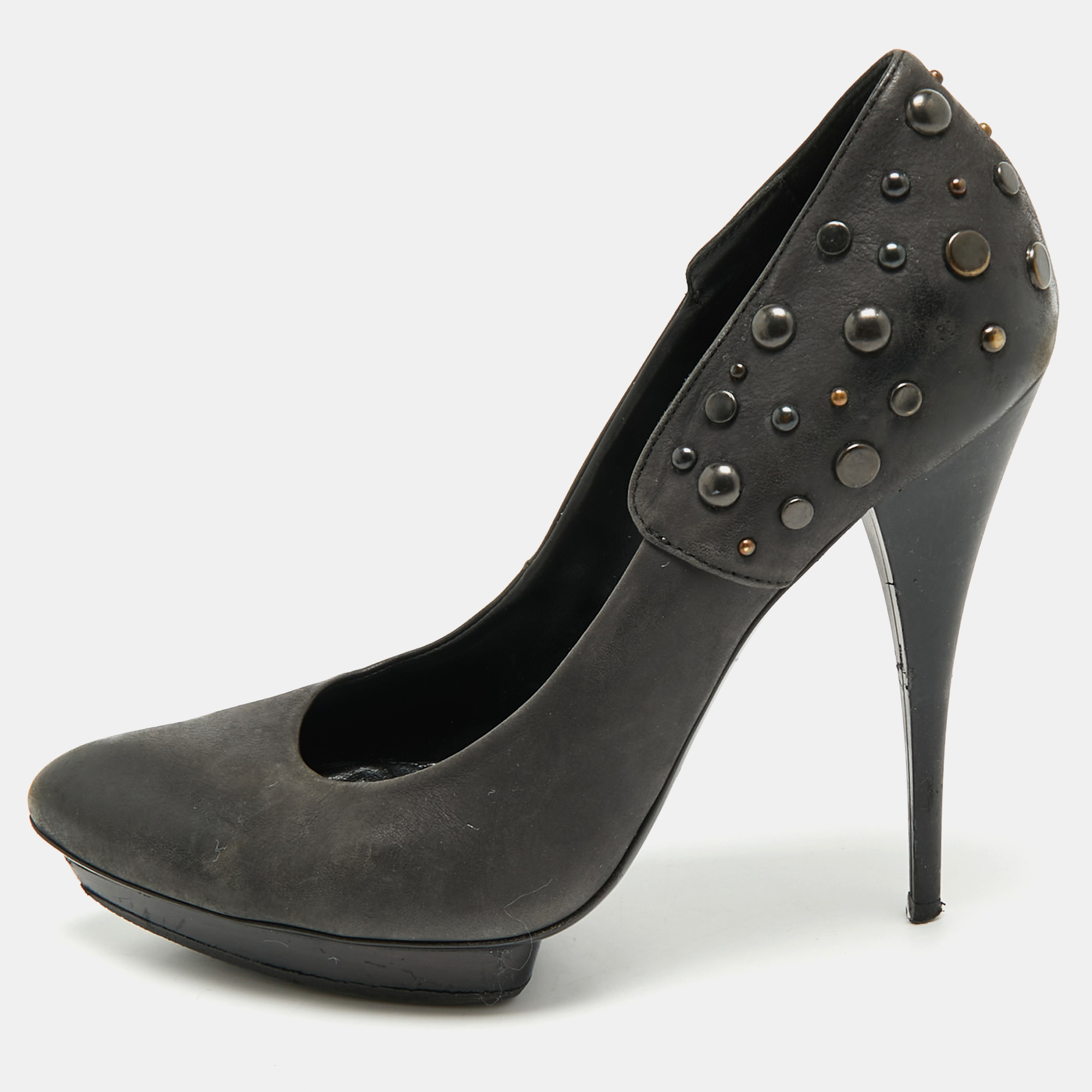 

Alexander McQueen Black Leather Studded Platform Pumps Size
