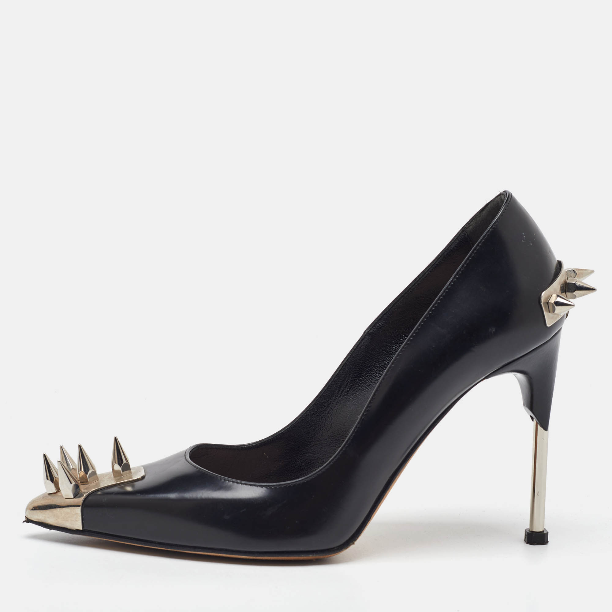 

Alexander McQueen Black Leather Spike Pointed Toe Pumps Size