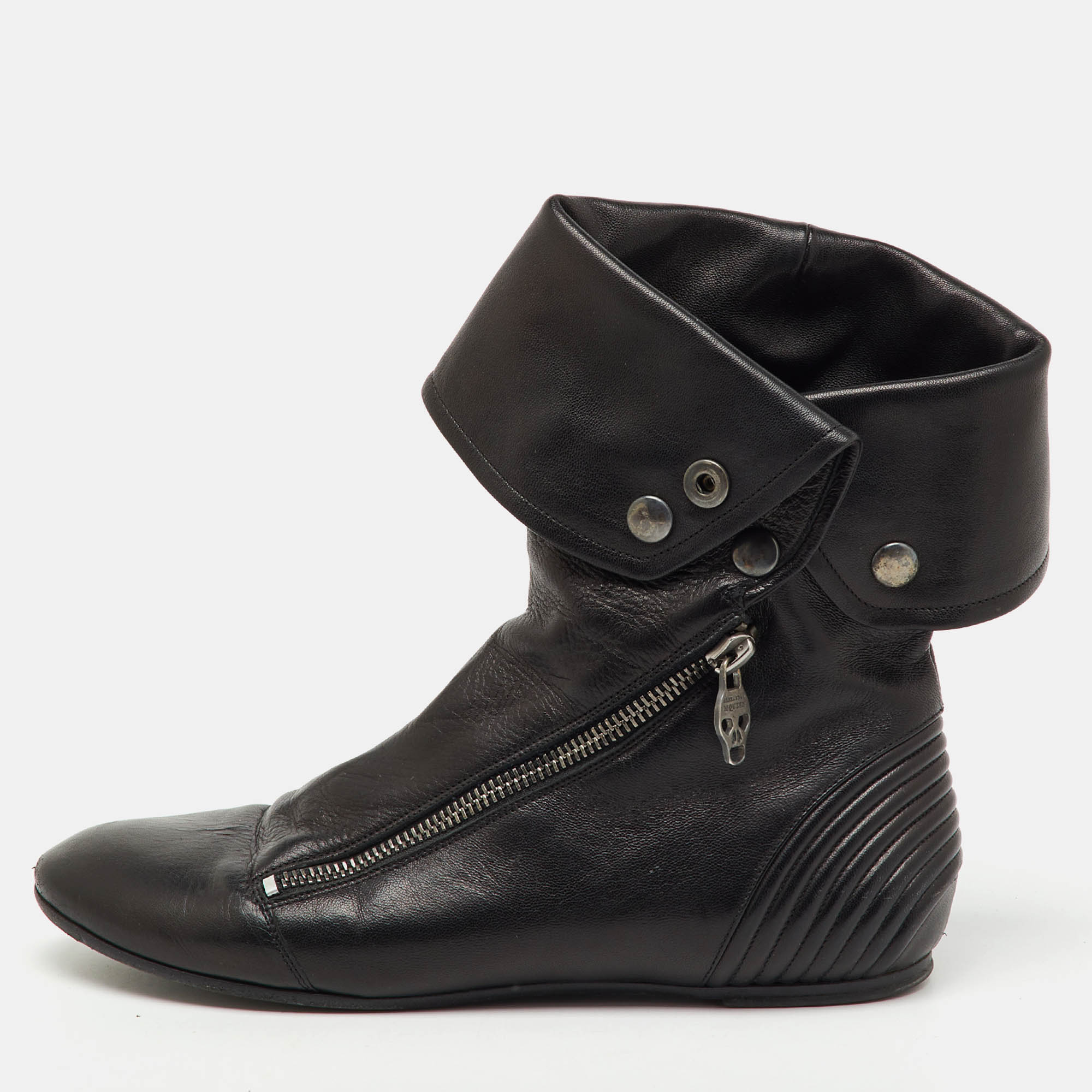 

Alexander McQueen Black Leather Ankle Length Boots Size