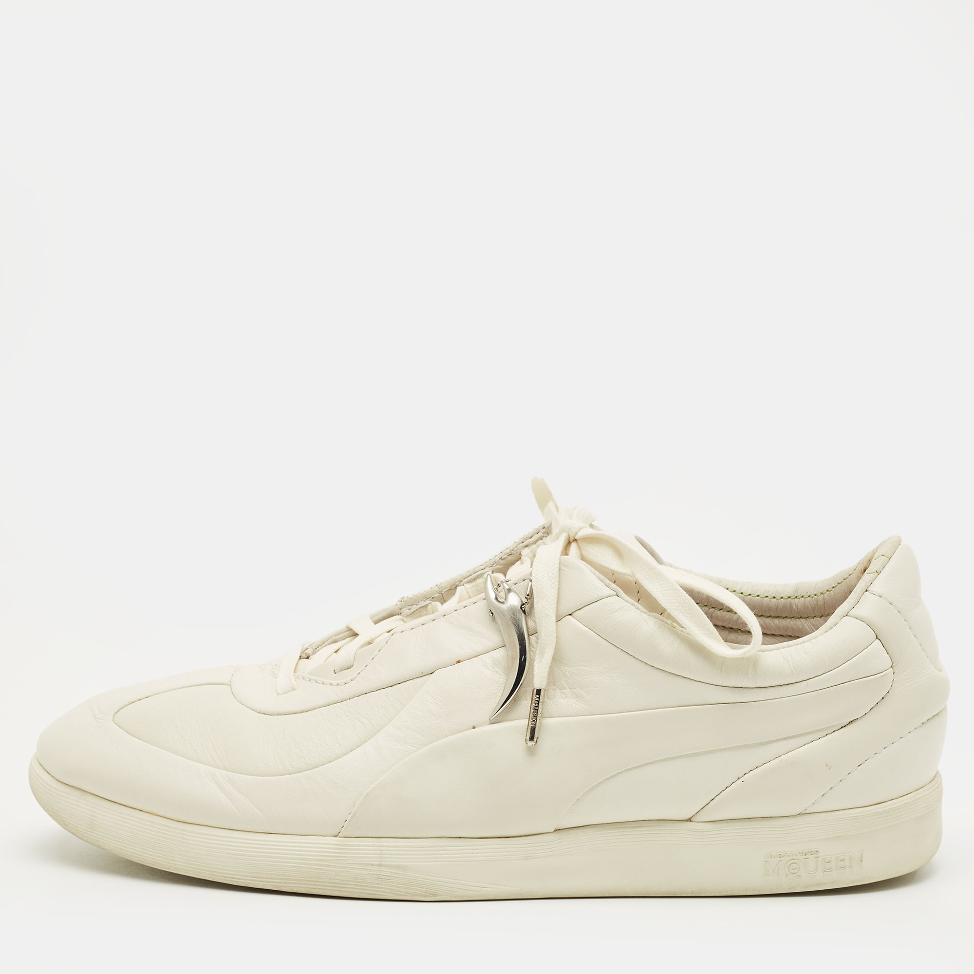 

Alexander McQueen Size  White Leather Lace Up Sneakers