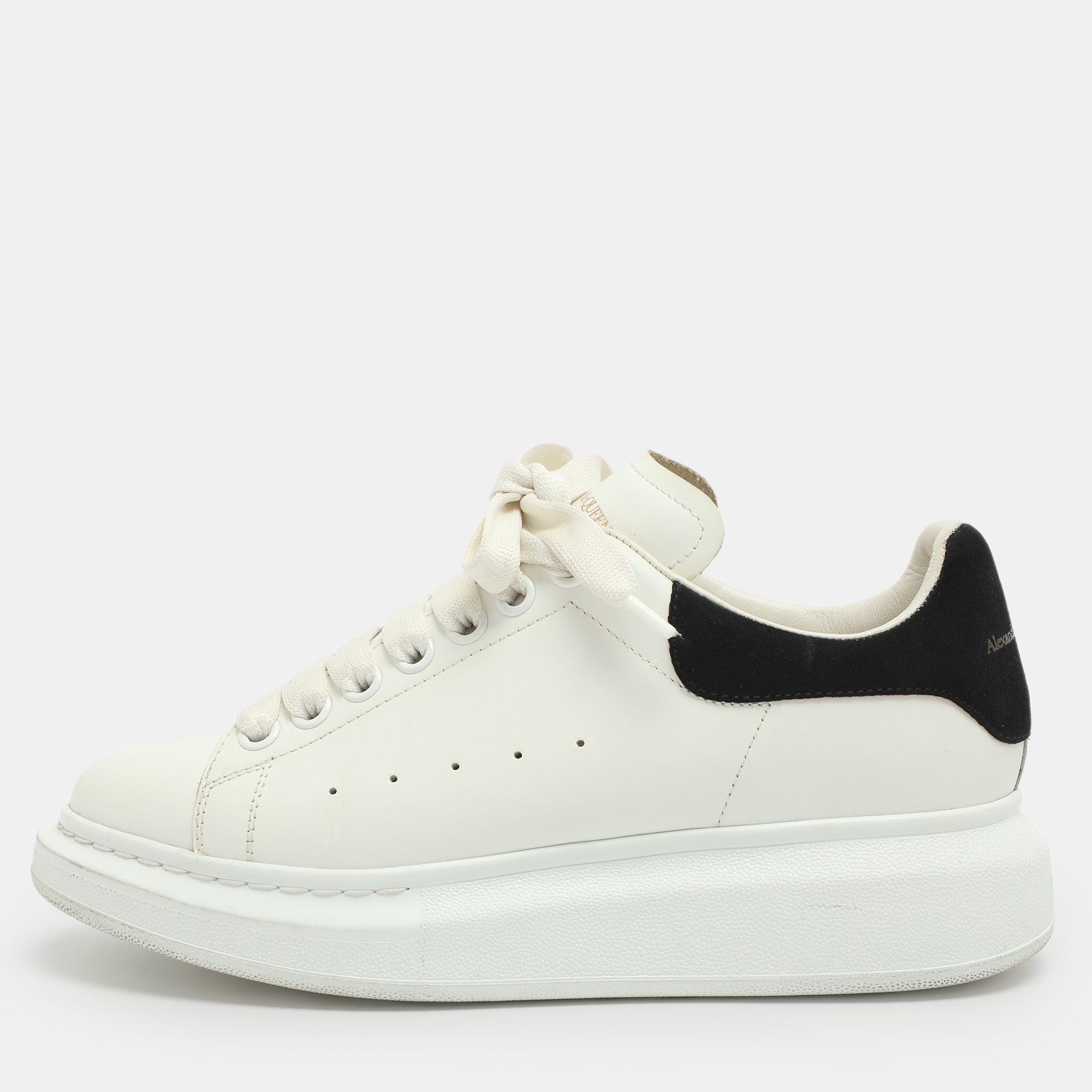 

Alexander Oversized Size 39 McQueen White Leather and Suede Low Top Sneakers