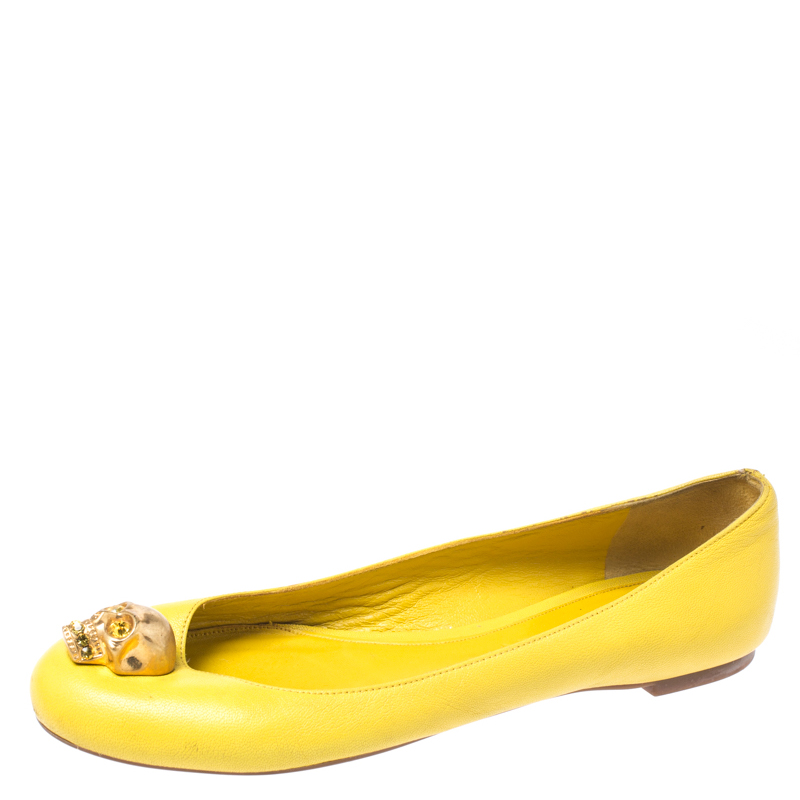 Pre-owned Alexander Mcqueen Yellow Leather Skull Ballet Flats Size 36