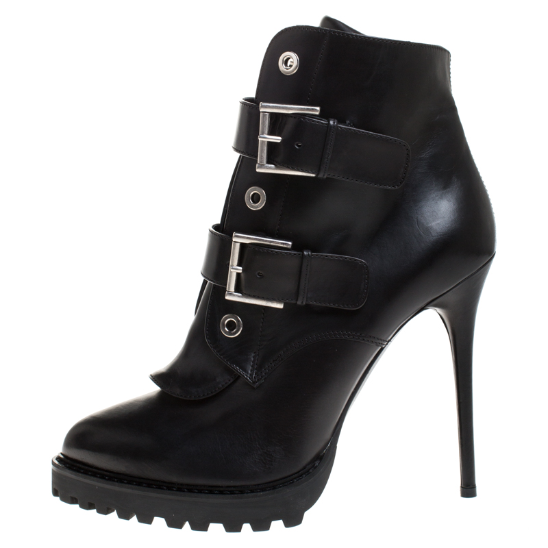 

Alexander McQueen Black Leather Buckle Ankle Boots Size