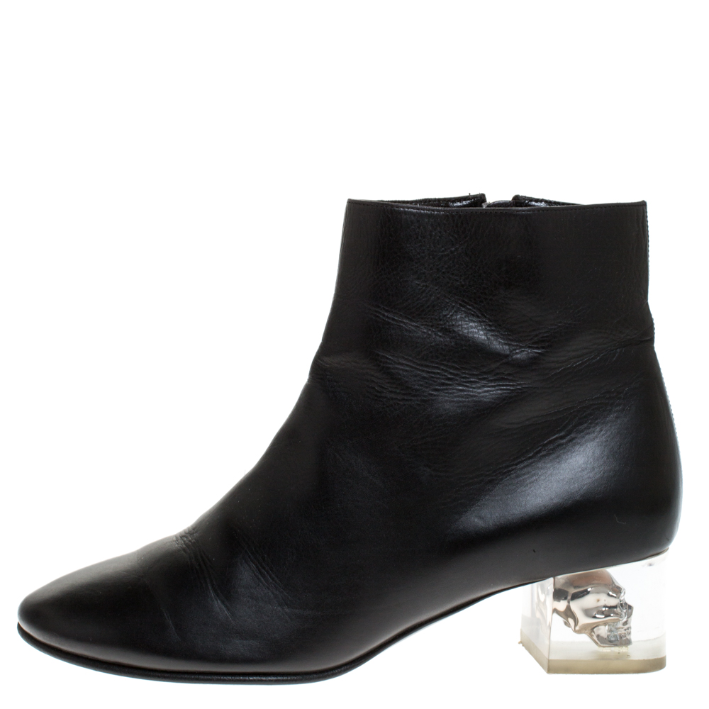 

Alexander McQueen Black Leather Skull Ankle Boots Size