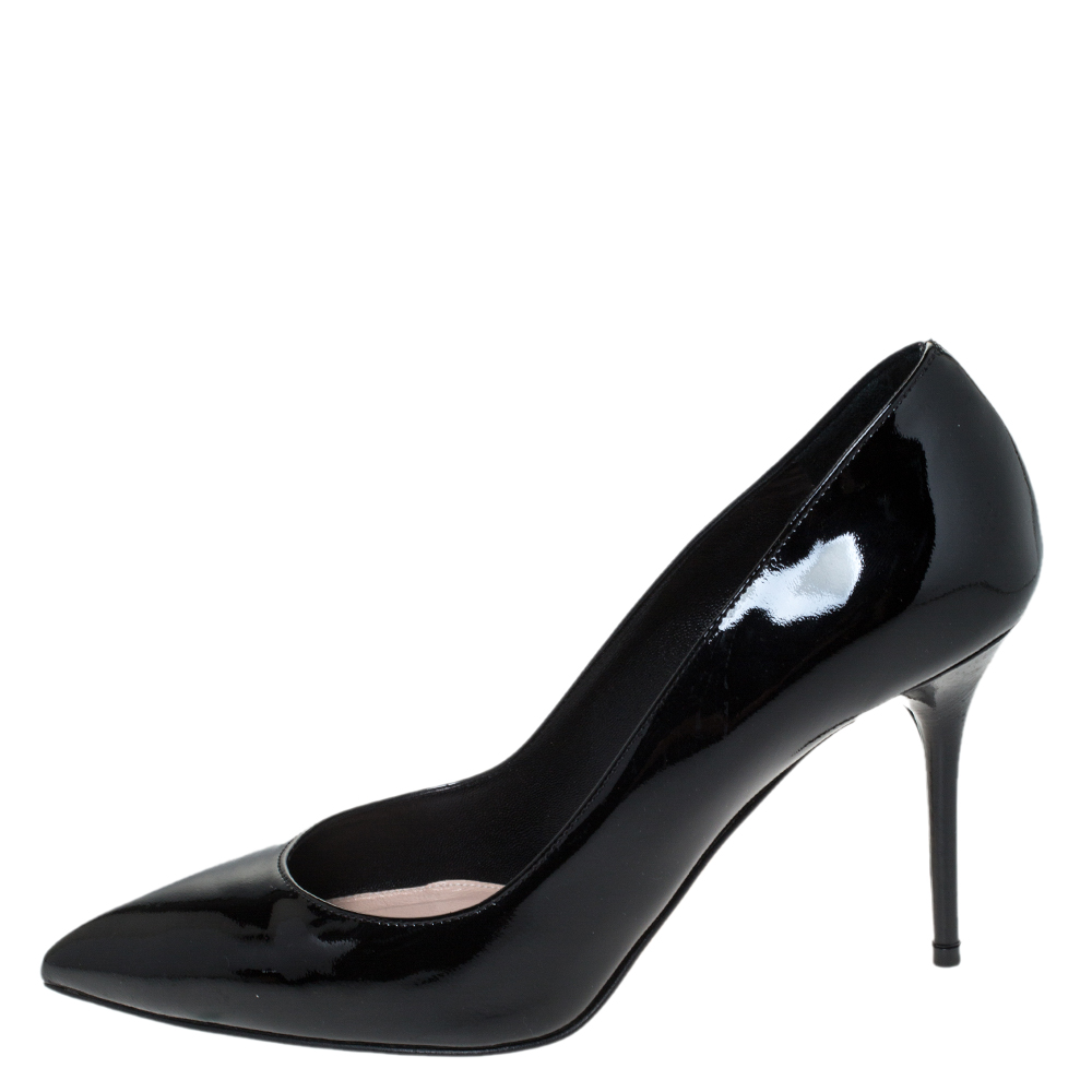 

Alexander McQueen Black Patent Leather Pointed Toe Pumps Size