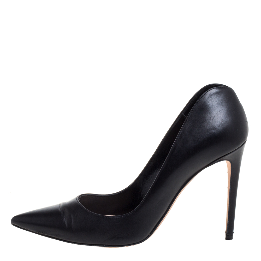 

Alexander McQueen Black Leather Pointed Toe Pumps Size